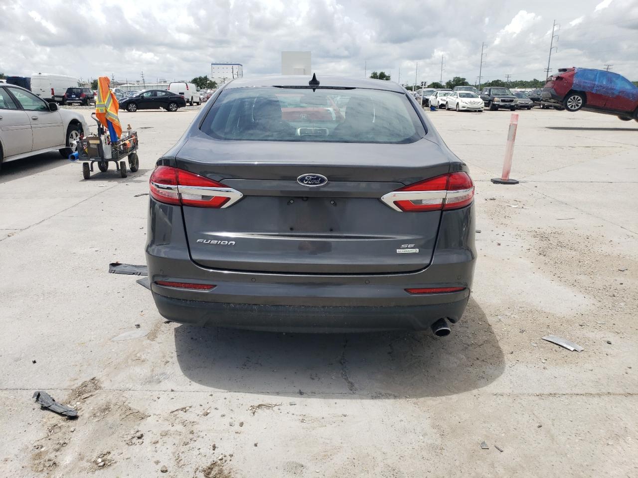 3FA6P0HD9KR102306 2019 Ford Fusion Se