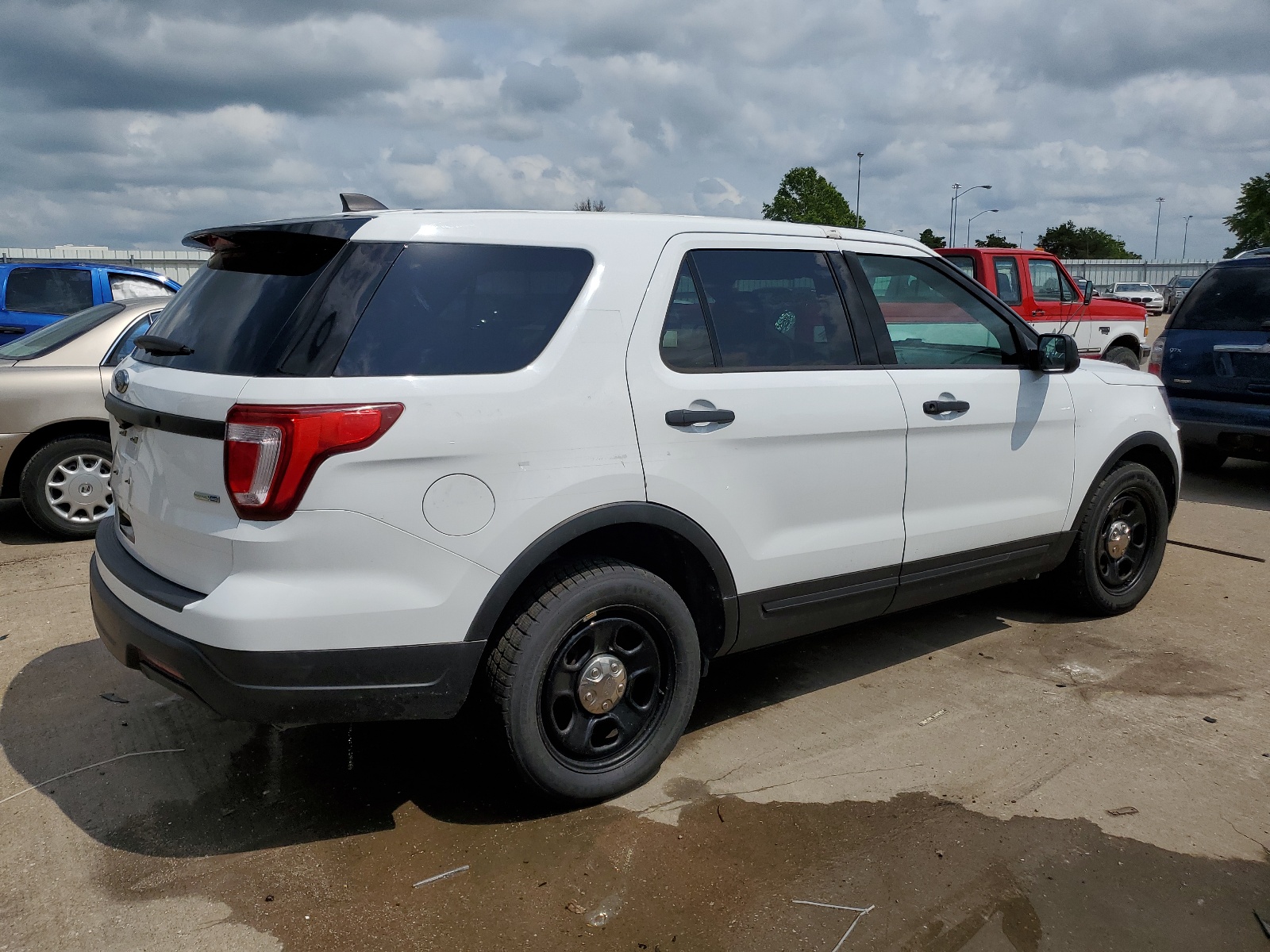 1FM5K8AR6KGA31660 2019 Ford Explorer Police Interceptor