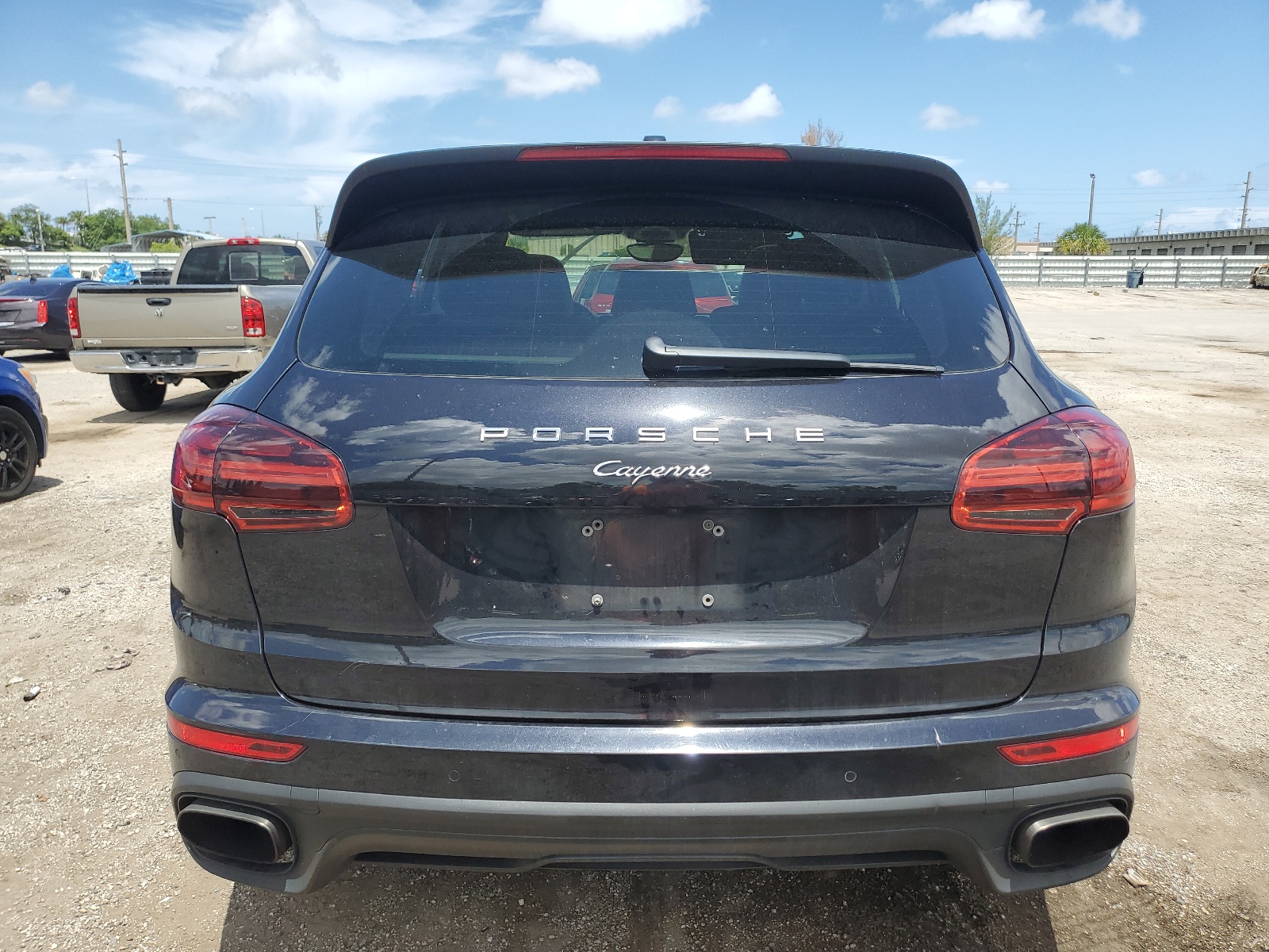 2016 Porsche Cayenne vin: WP1AA2A20GLA06241