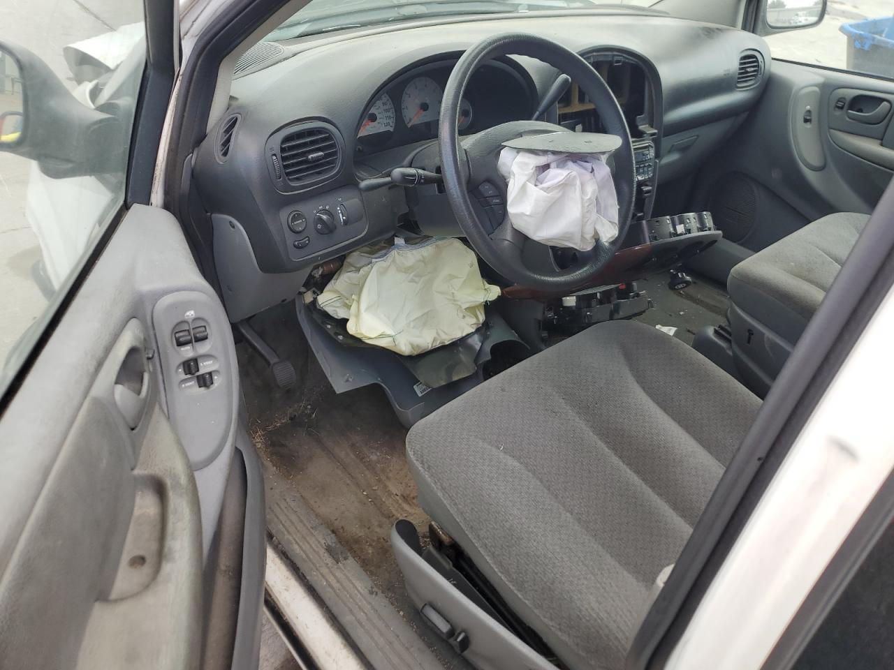 2005 Chrysler Town & Country Lx VIN: 2C4GP44R85R386383 Lot: 61727874