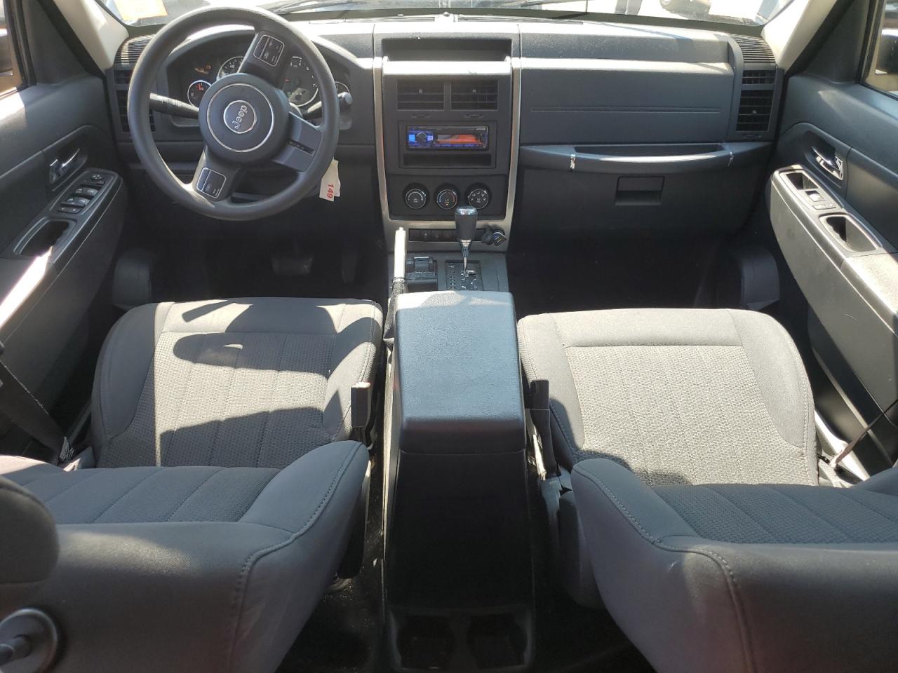 2011 Jeep Liberty (North America) - Image 8