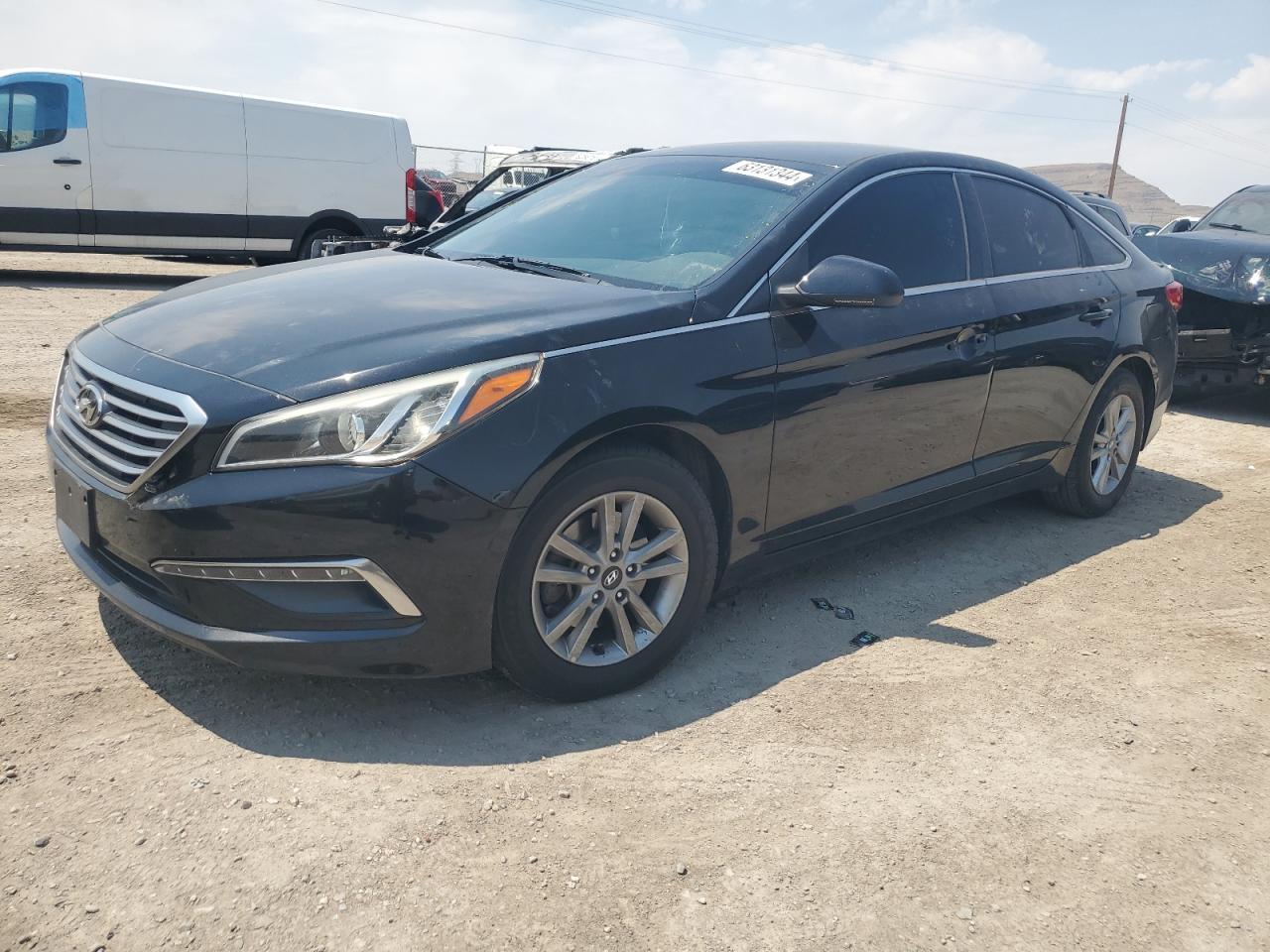 5NPE24AF0FH214105 2015 HYUNDAI SONATA - Image 1