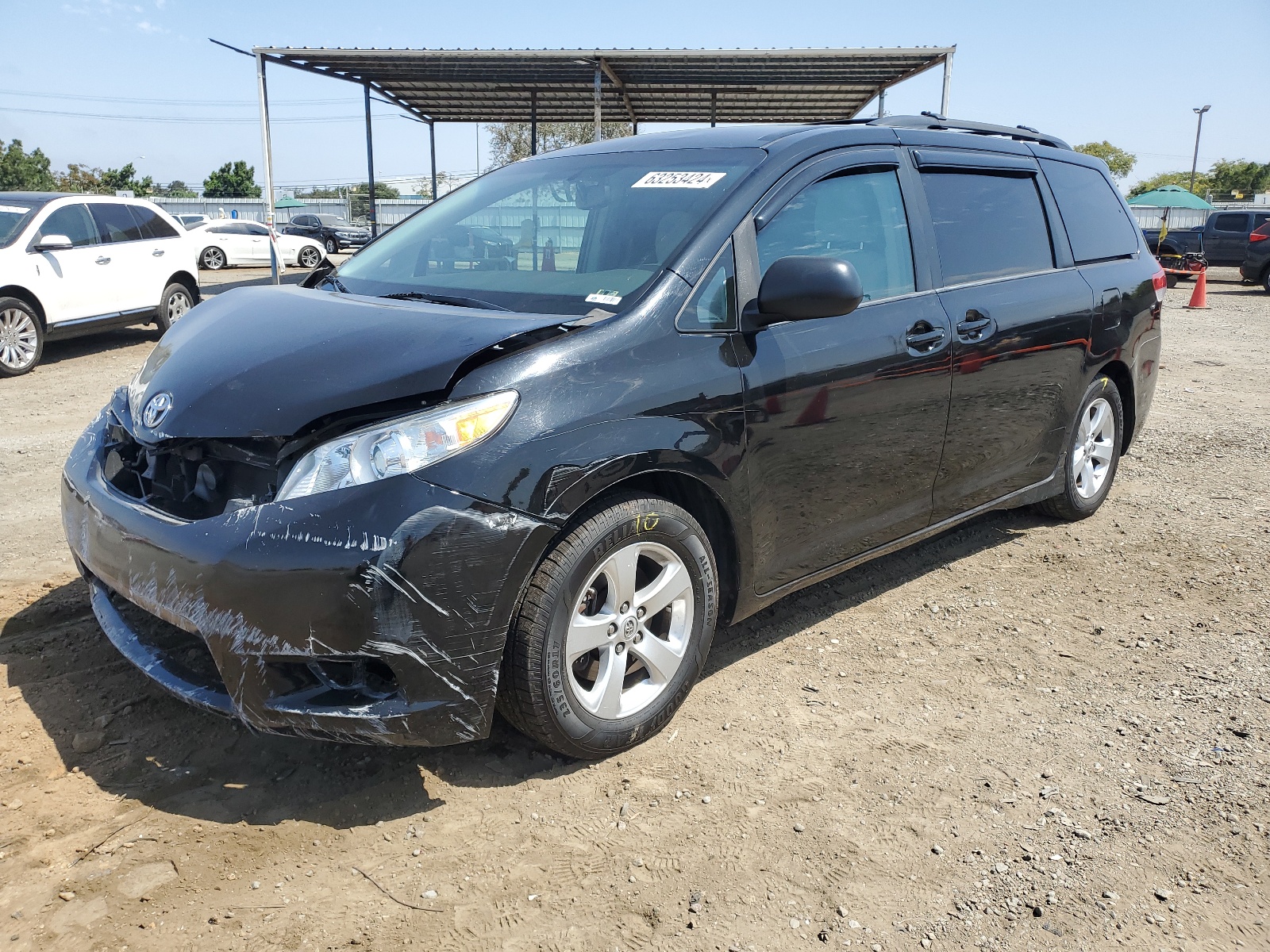 2013 Toyota Sienna Le vin: 5TDKK3DC7DS322601