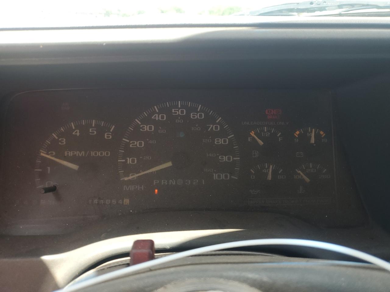 1997 GMC Sierra C1500 VIN: 2GTEC19M5V1527147 Lot: 63998644