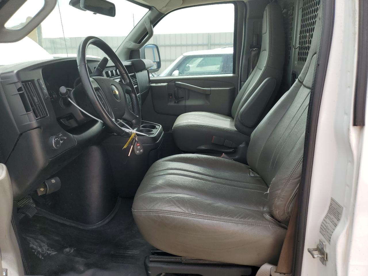 2020 Chevrolet Express G2500 VIN: 1GCWGAFP5L1160180 Lot: 62293164