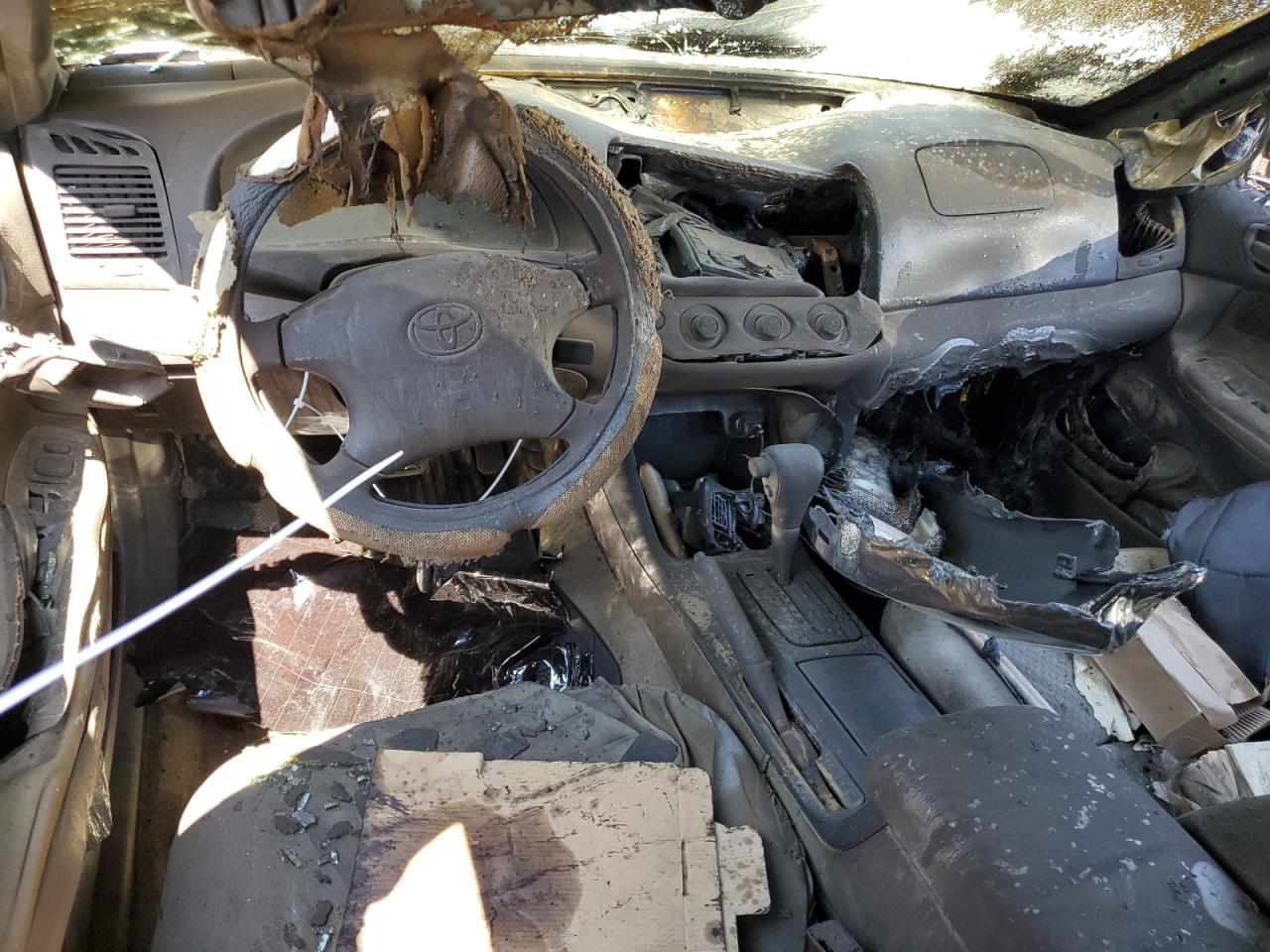 2003 Toyota Camry Le VIN: 4T1BE32K53U673174 Lot: 64505774