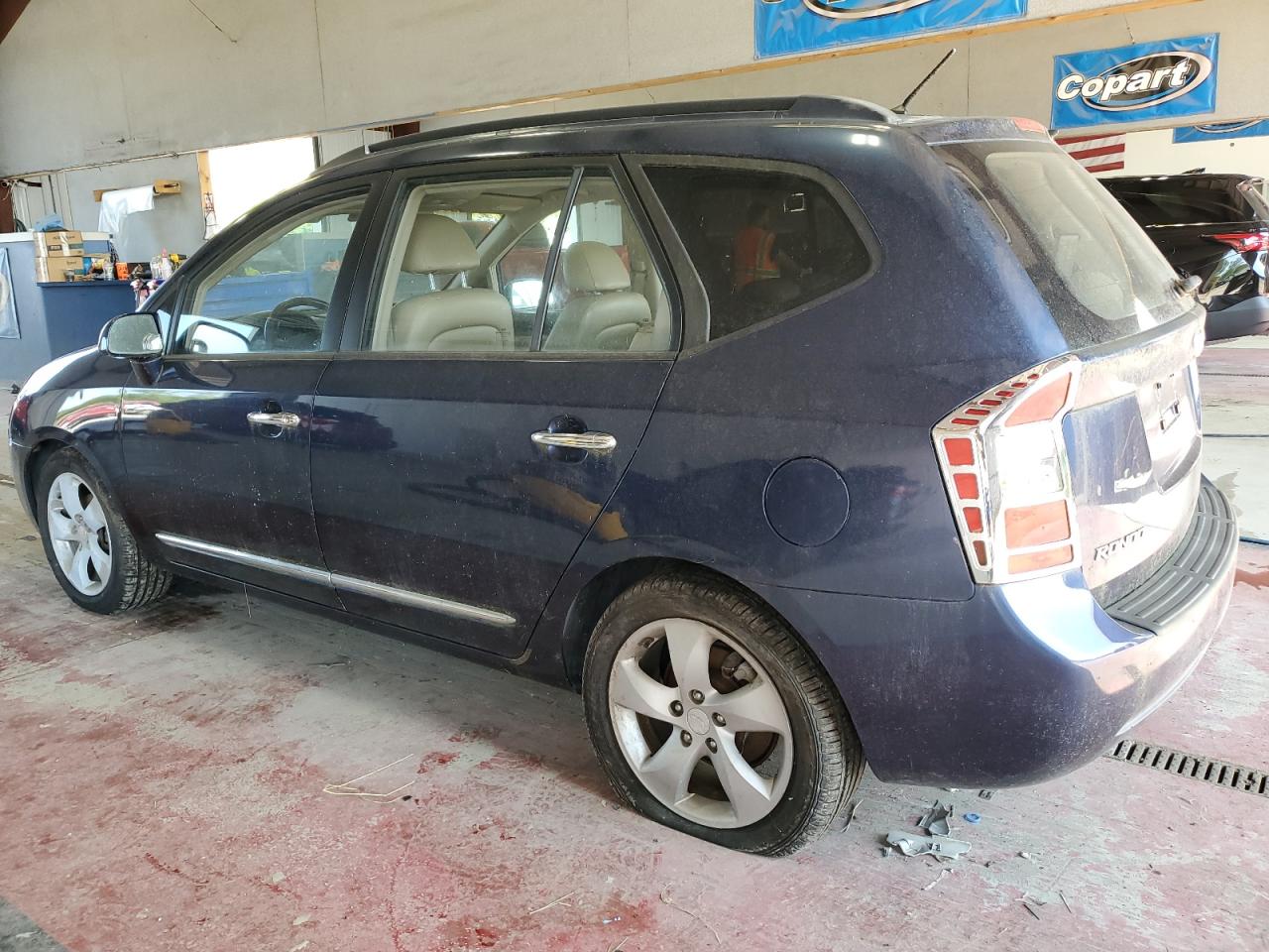 2007 Kia Rondo Lx VIN: KNAFG526177084493 Lot: 64652624