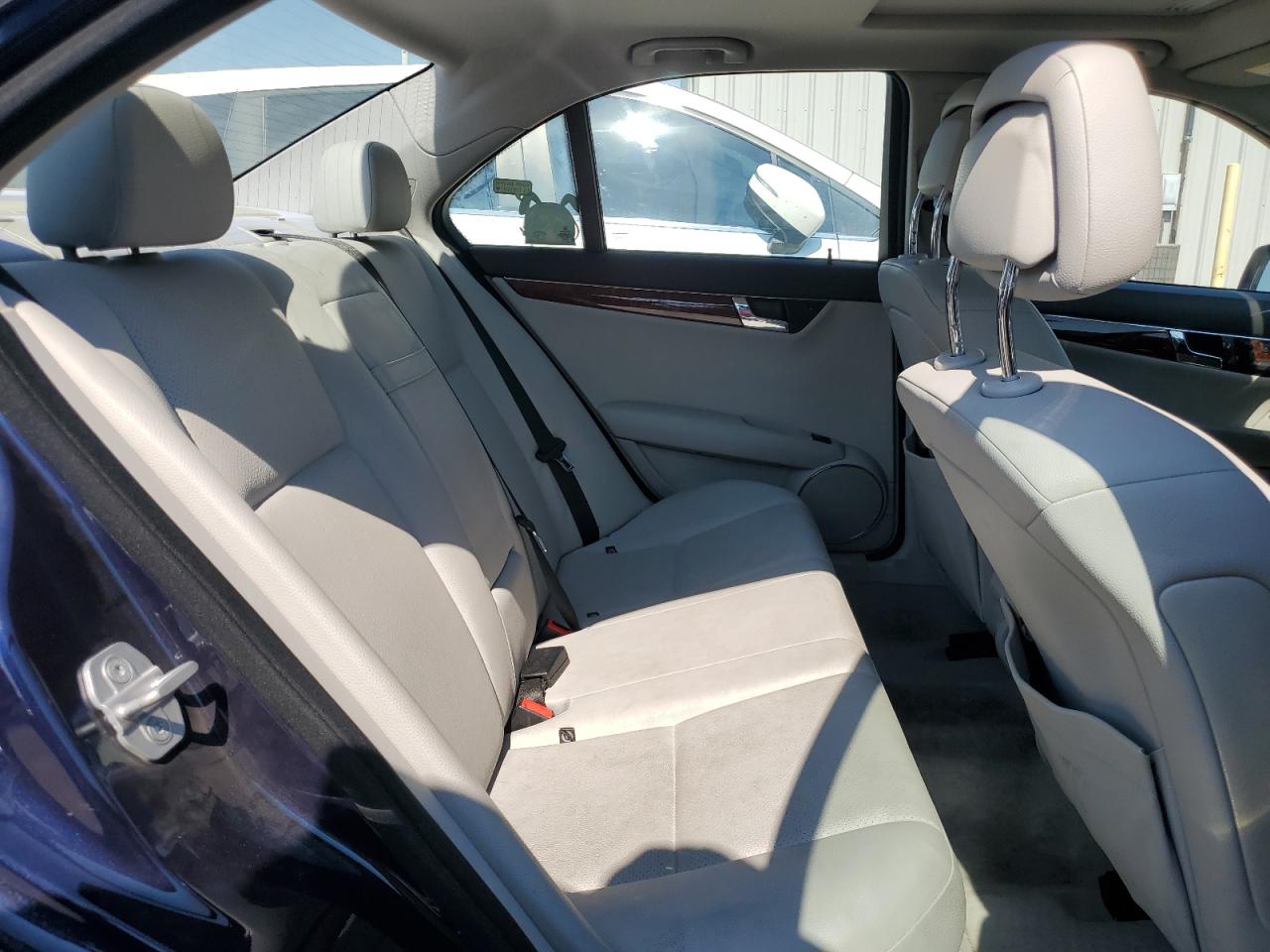 2010 Mercedes-Benz C 300 VIN: WDDGF5EBXAR116135 Lot: 62474144