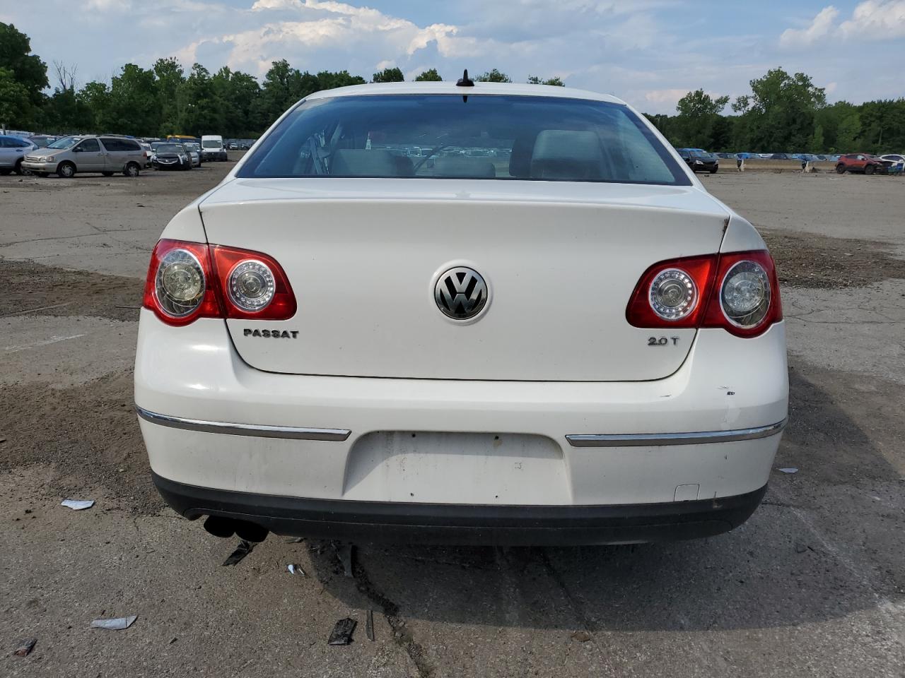2006 Volkswagen Passat 2.0T Luxury VIN: WVWEK73C56P054411 Lot: 61891404
