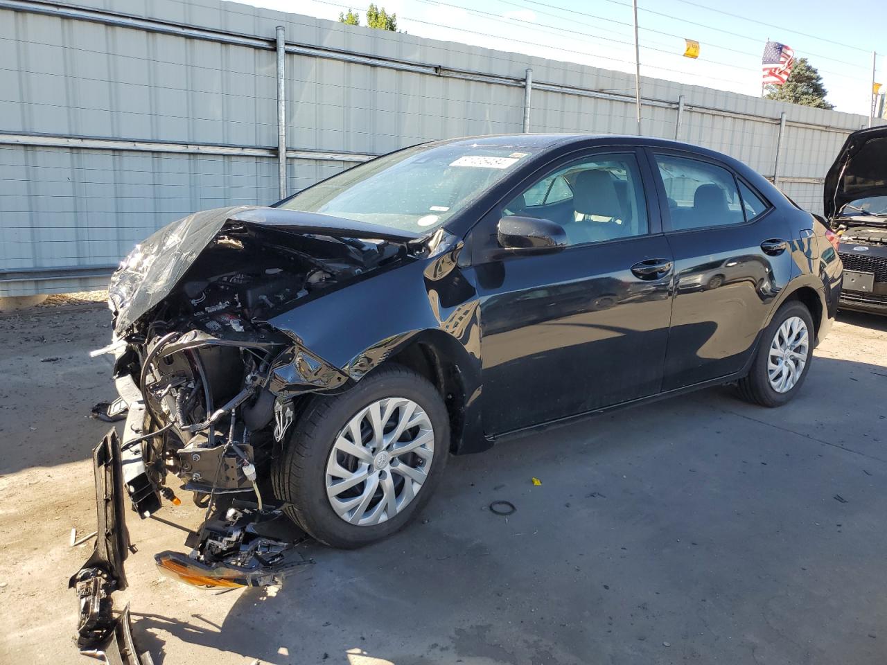 5YFBURHE9KP861476 2019 TOYOTA COROLLA - Image 1