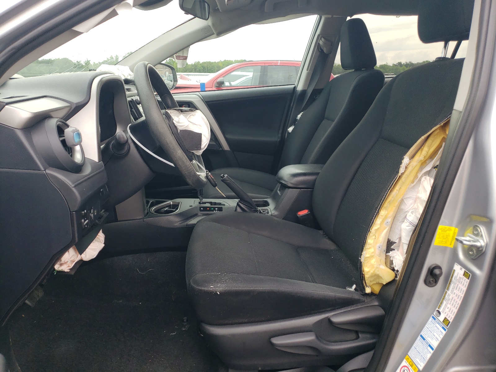 2T3BFREVXHW597424 2017 Toyota Rav4 Le