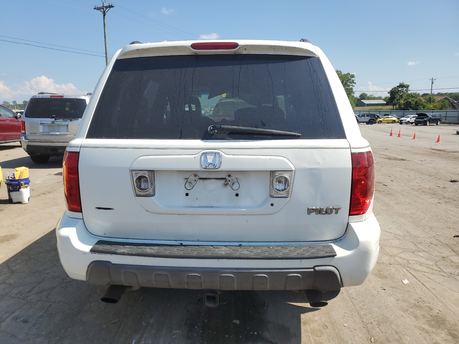 5FNYF18565B016946 2005 Honda Pilot Exl
