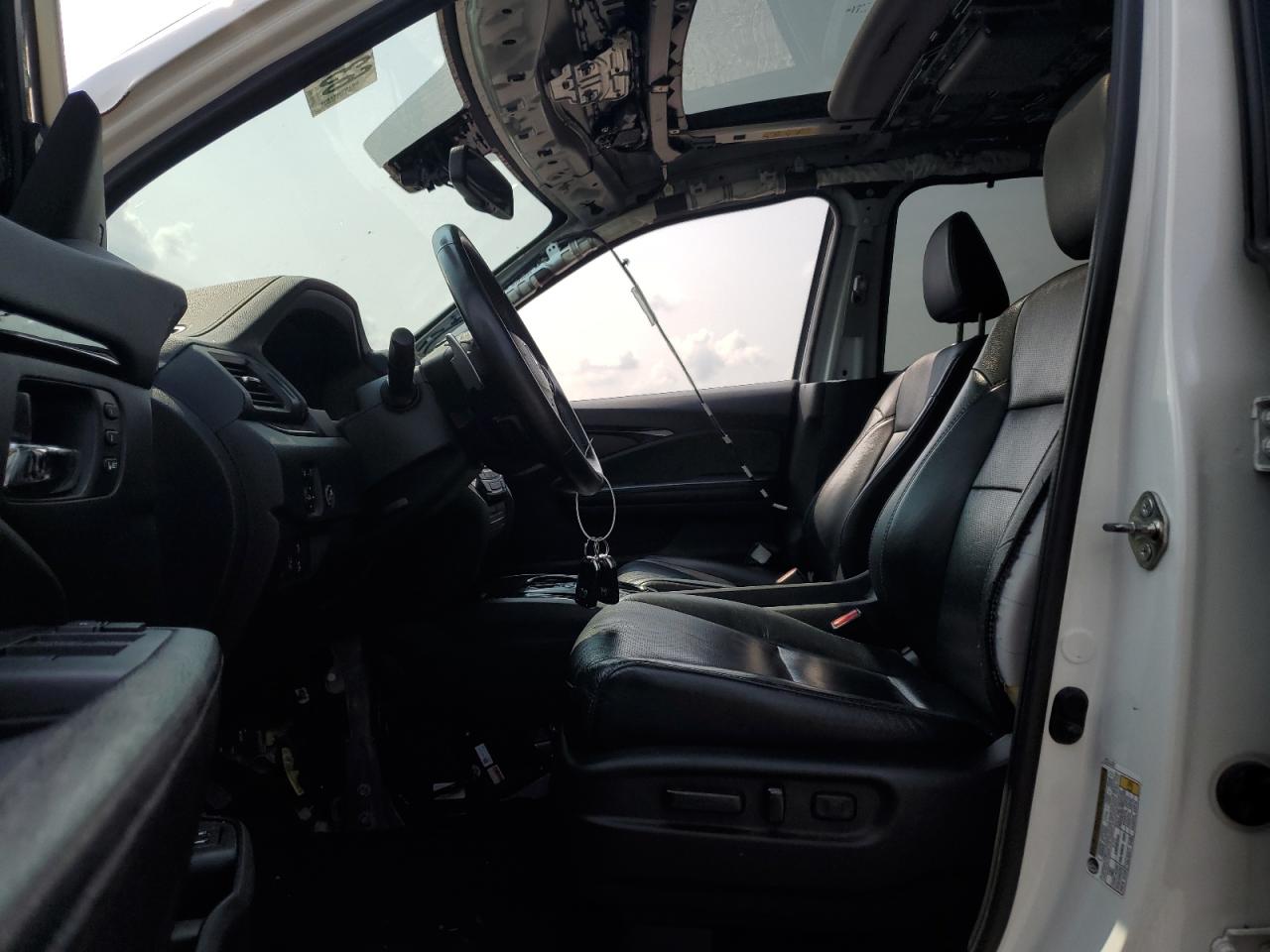 2017 Honda Pilot Touring VIN: 5FNYF6H97HB501293 Lot: 63869454