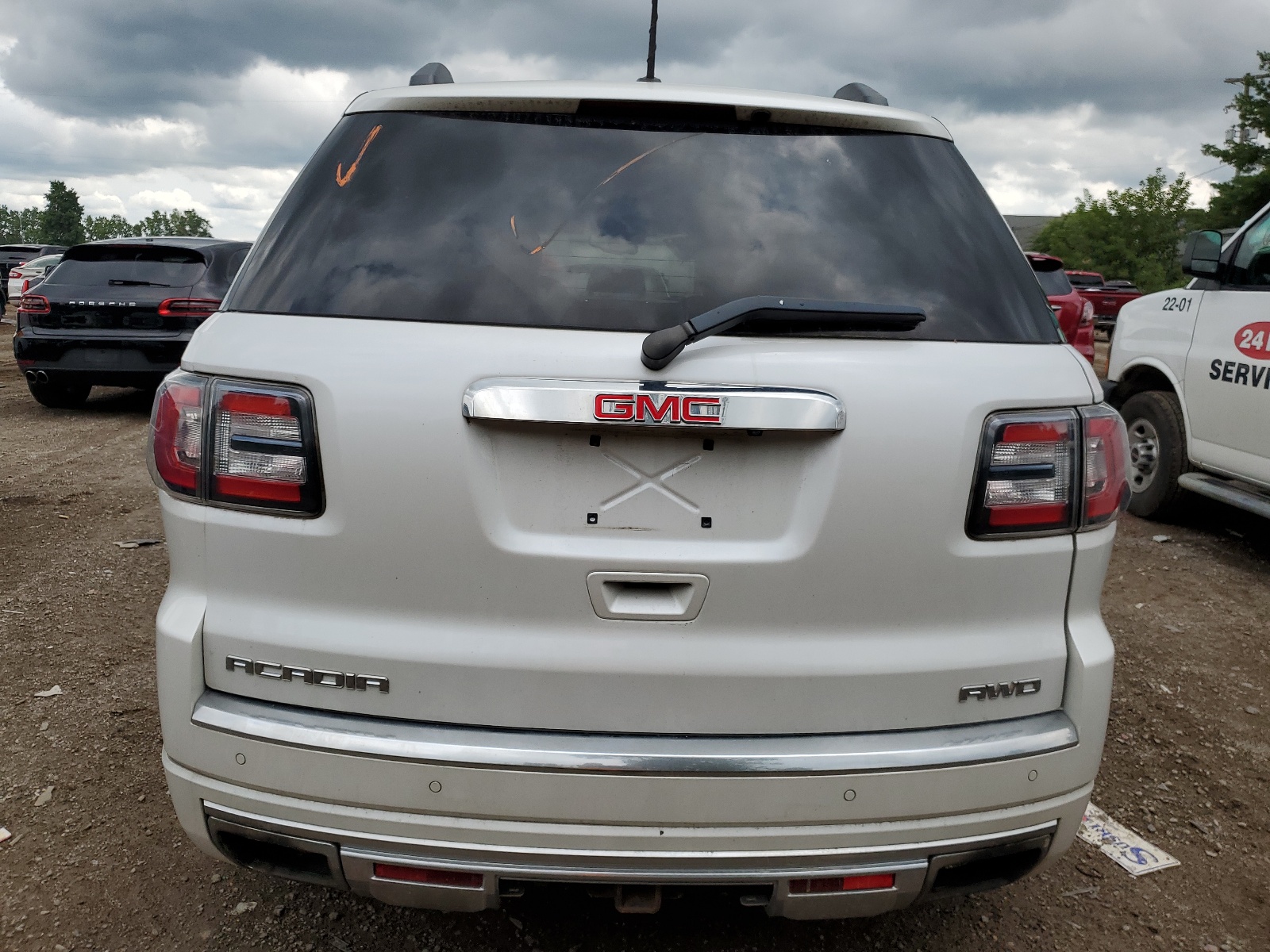 1GKKVTKD0GJ302974 2016 GMC Acadia Denali