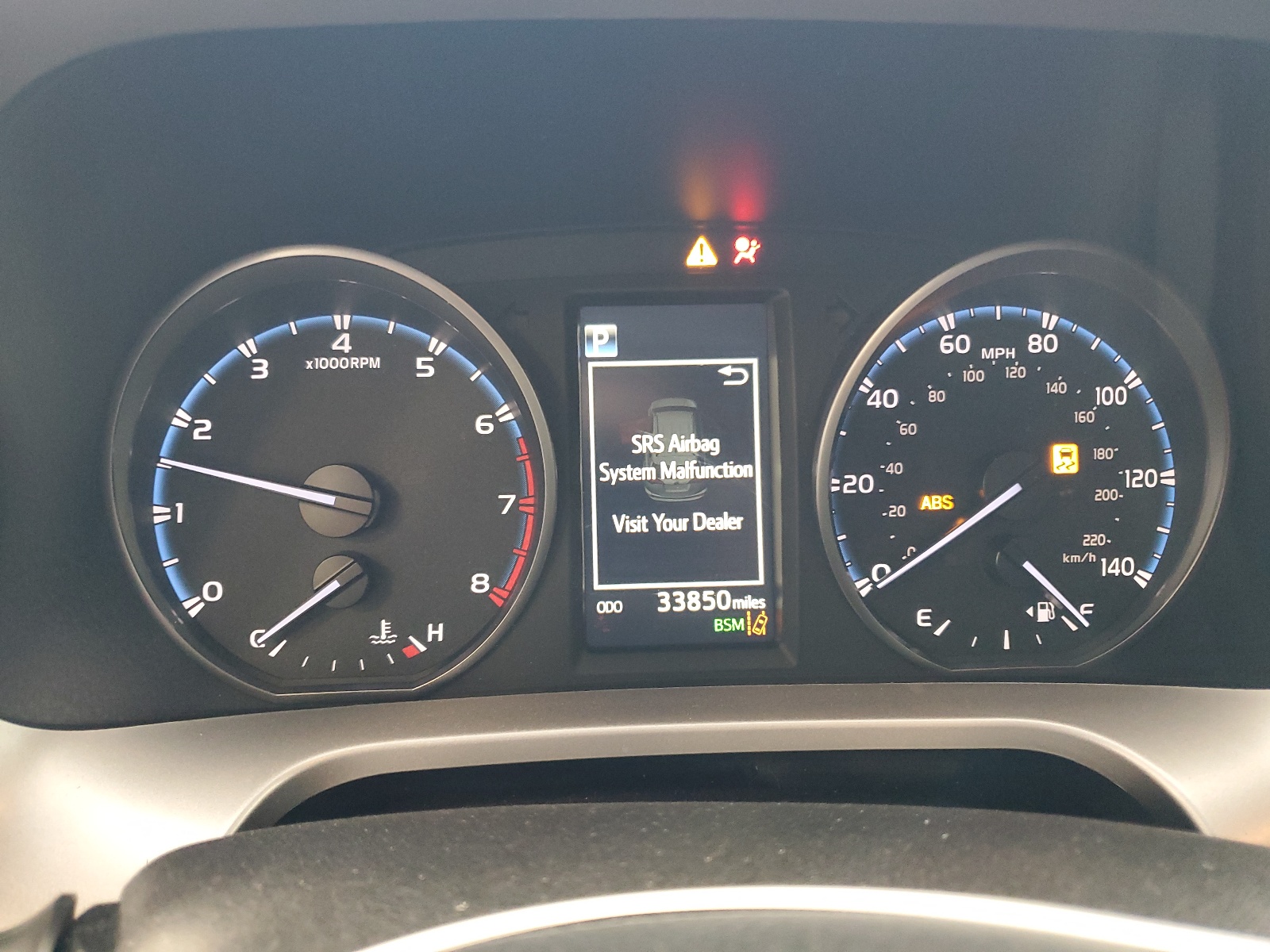 JTMRFREV3JJ237513 2018 Toyota Rav4 Adventure