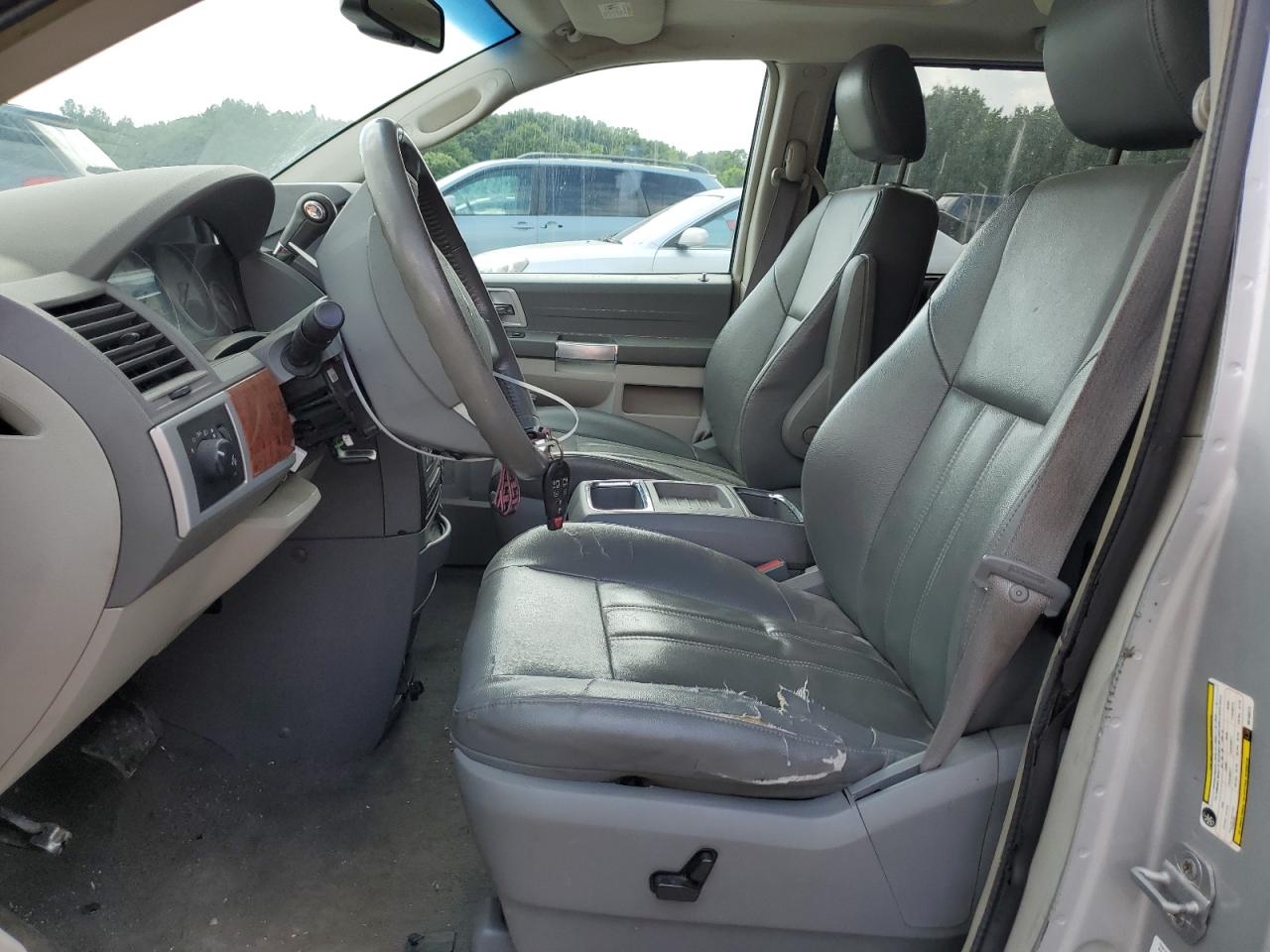 2008 Chrysler Town & Country Touring VIN: 2A8HR54P68R133272 Lot: 61728534