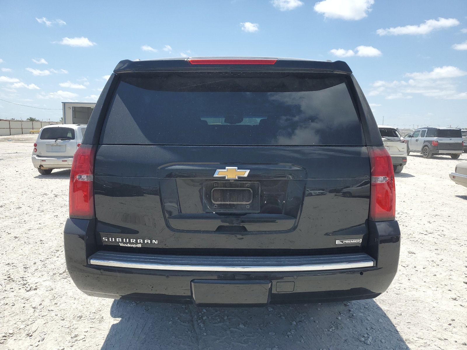 1GNSKJKC1JR328239 2018 Chevrolet Suburban K1500 Premier