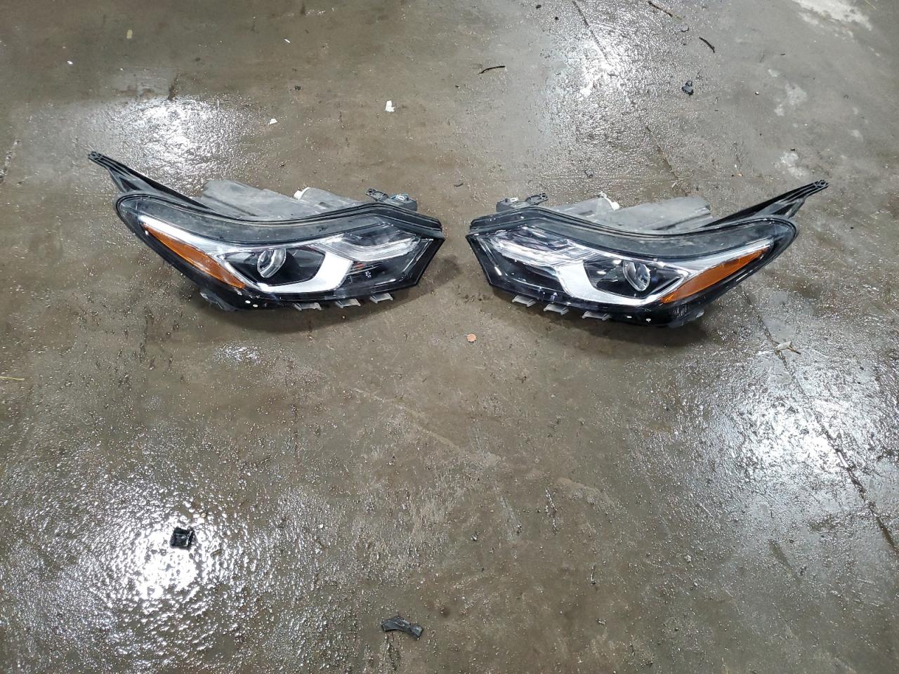 2020 Chevrolet Equinox Premier VIN: 2GNAXYEX6L6240421 Lot: 63883924