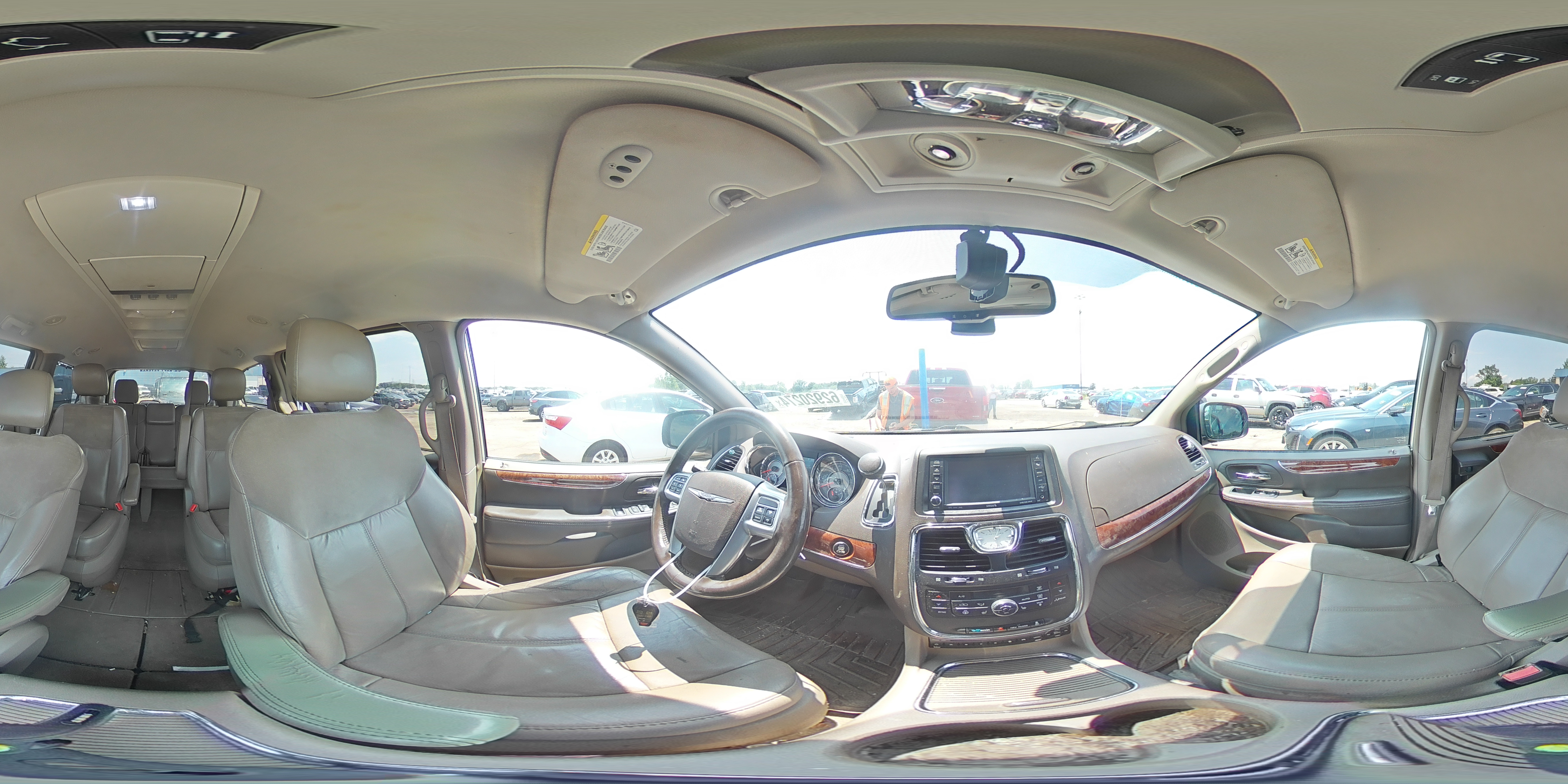 2011 Chrysler Town & Country Limited VIN: 2A4RR6DG8BR760414 Lot: 62920274