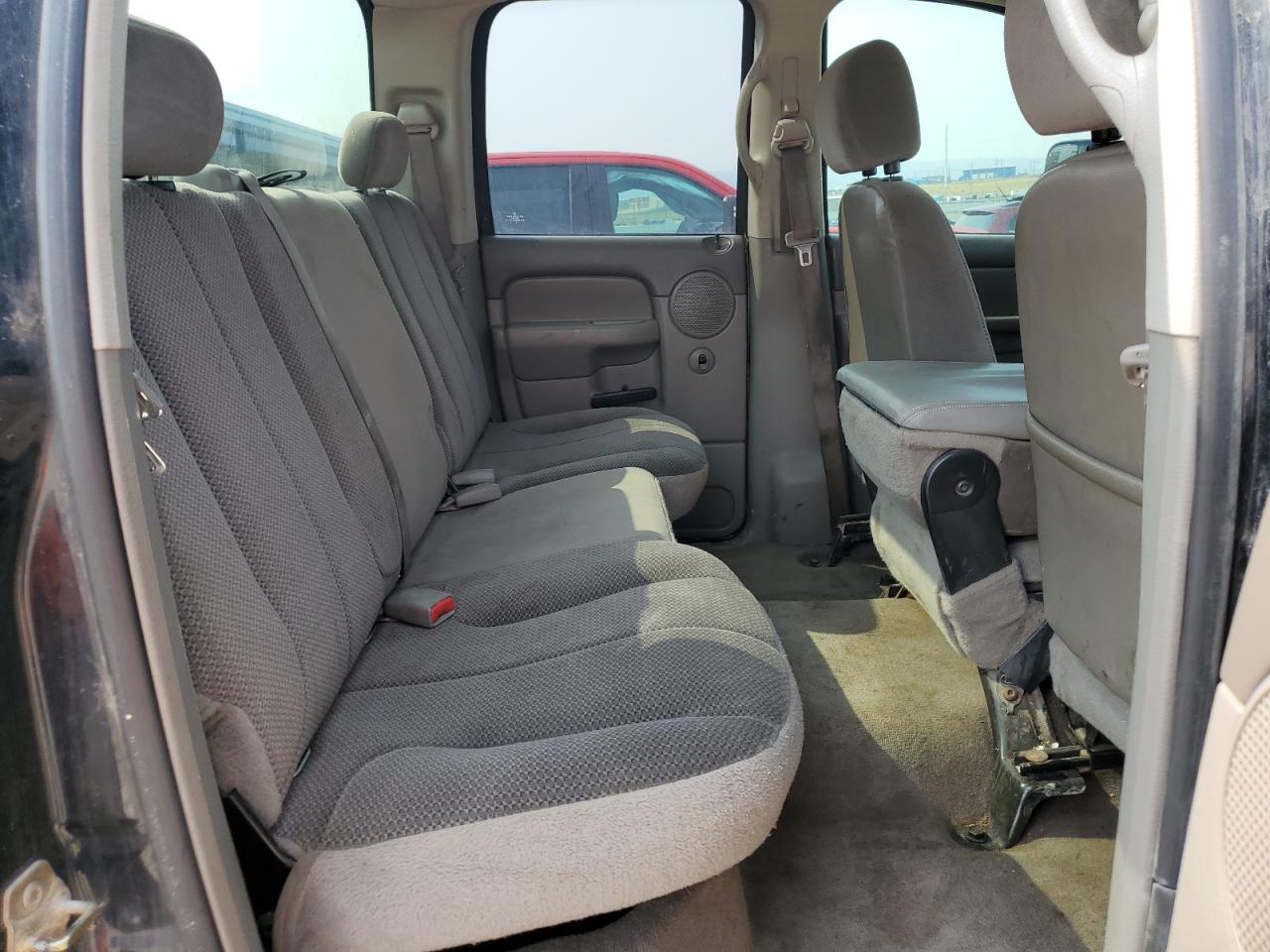 2004 Dodge RAM - Image 10