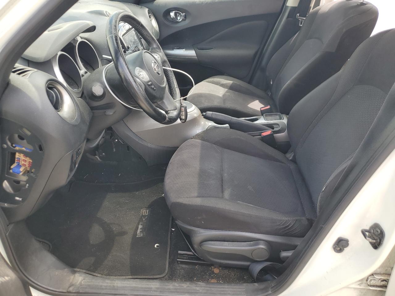 2011 Nissan Juke S VIN: JN8AF5MR6BT011115 Lot: 63713344