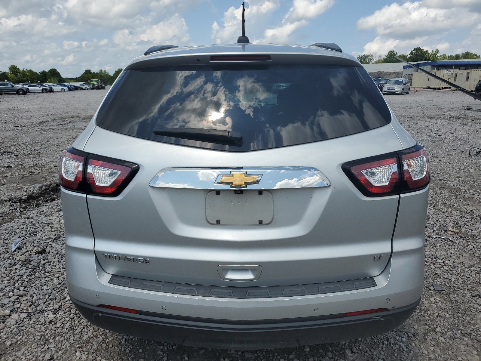 1GNKRHKD8HJ195517 2017 Chevrolet Traverse Lt