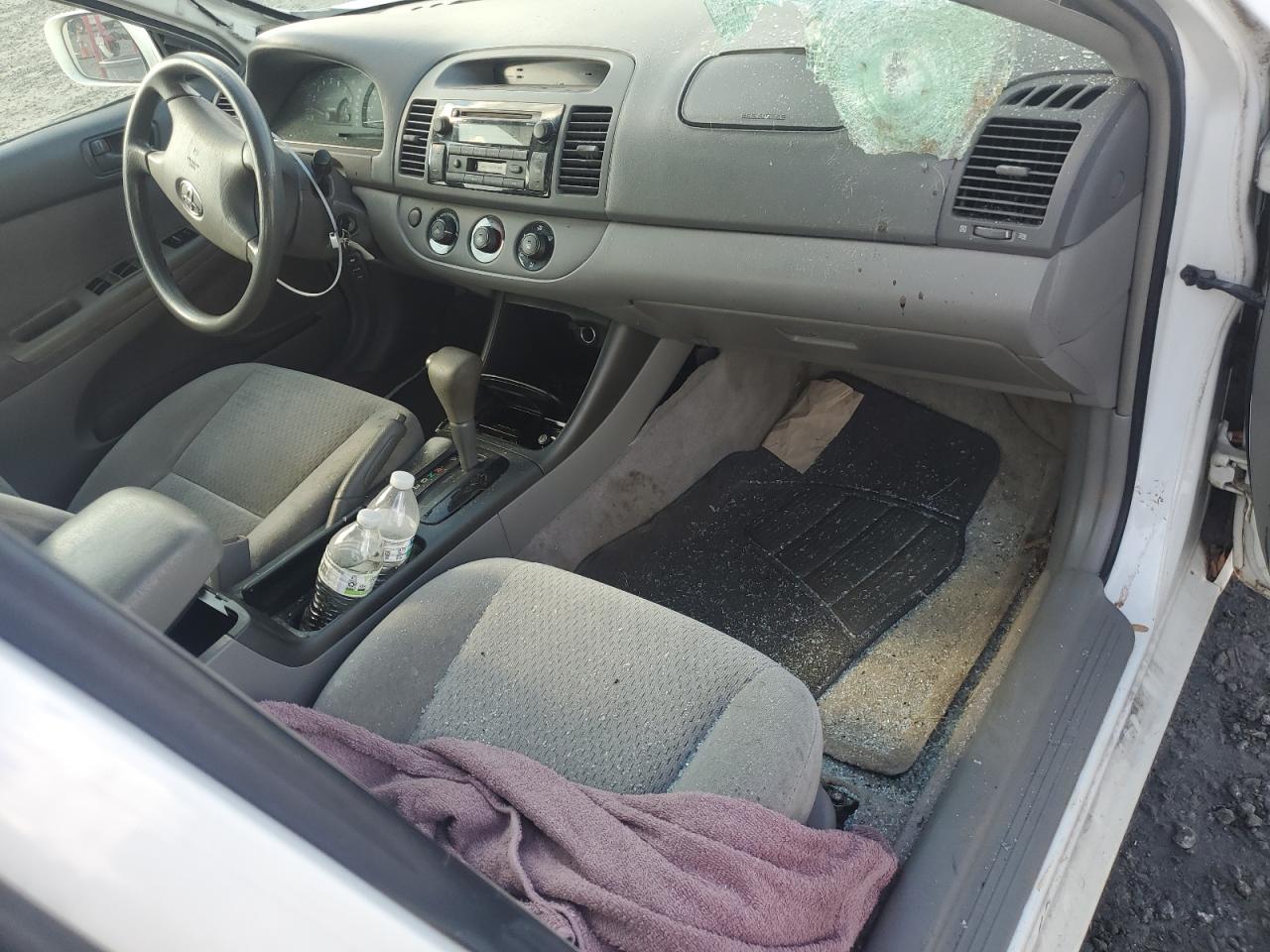 2003 Toyota Camry Le VIN: 4T1BE32K73U120798 Lot: 62741444