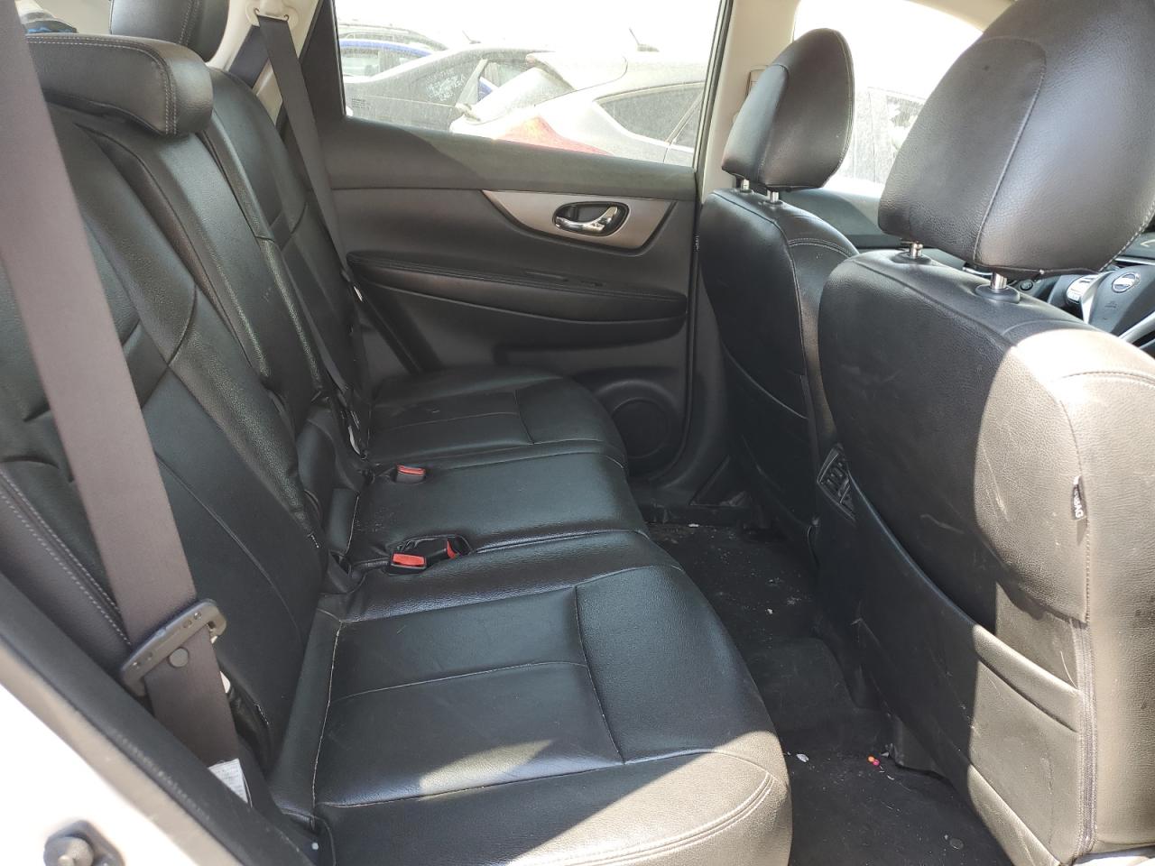 2015 Nissan Rogue S VIN: KNMAT2MV6FP542832 Lot: 63137394