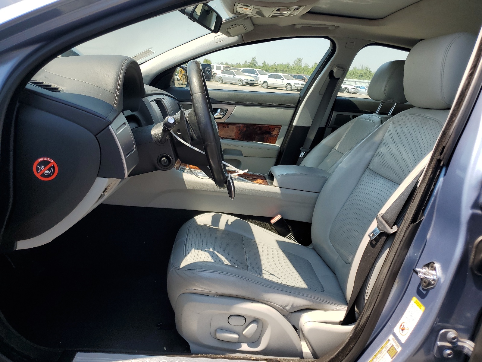 SAJWA06B19HR01586 2009 Jaguar Xf Premium Luxury