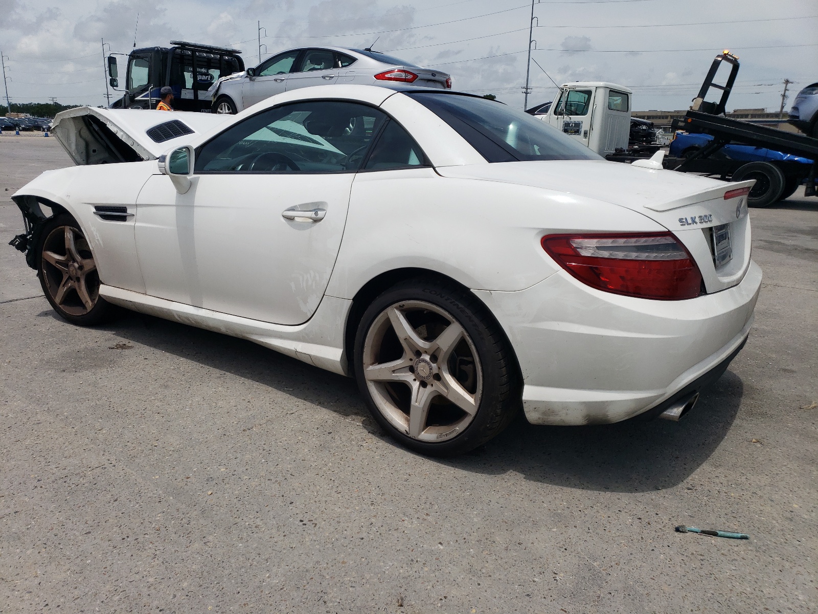 2016 Mercedes-Benz Slk 300 vin: WDDPK3JA1GF115625