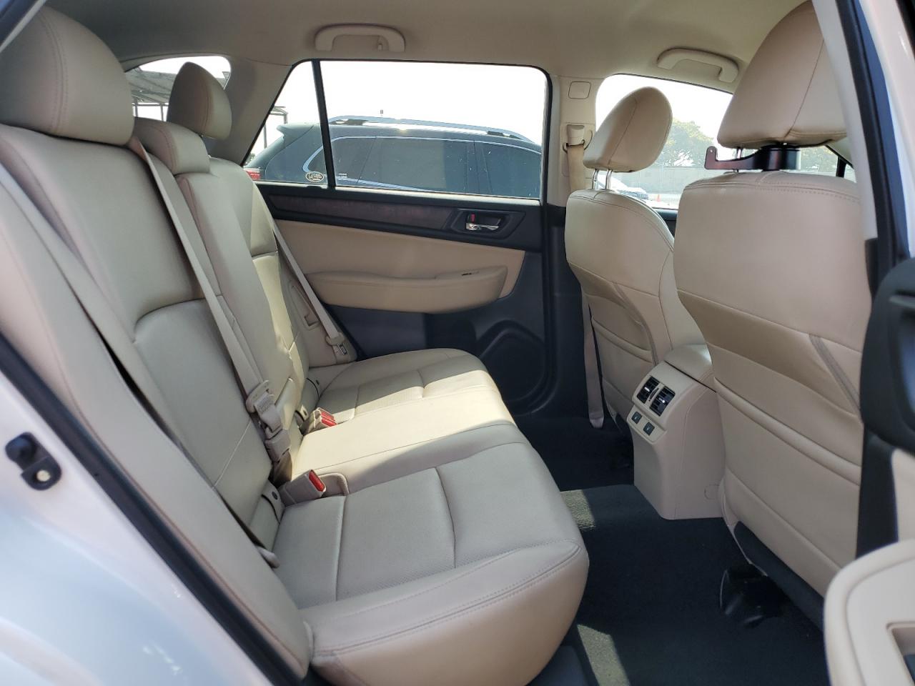 2016 Subaru Outback 3.6R Limited VIN: 4S4BSEJC5G3215421 Lot: 62675994