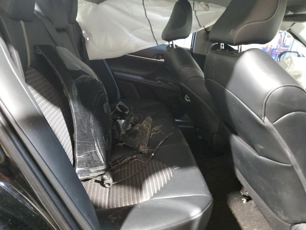 2021 Toyota Camry - Image 10