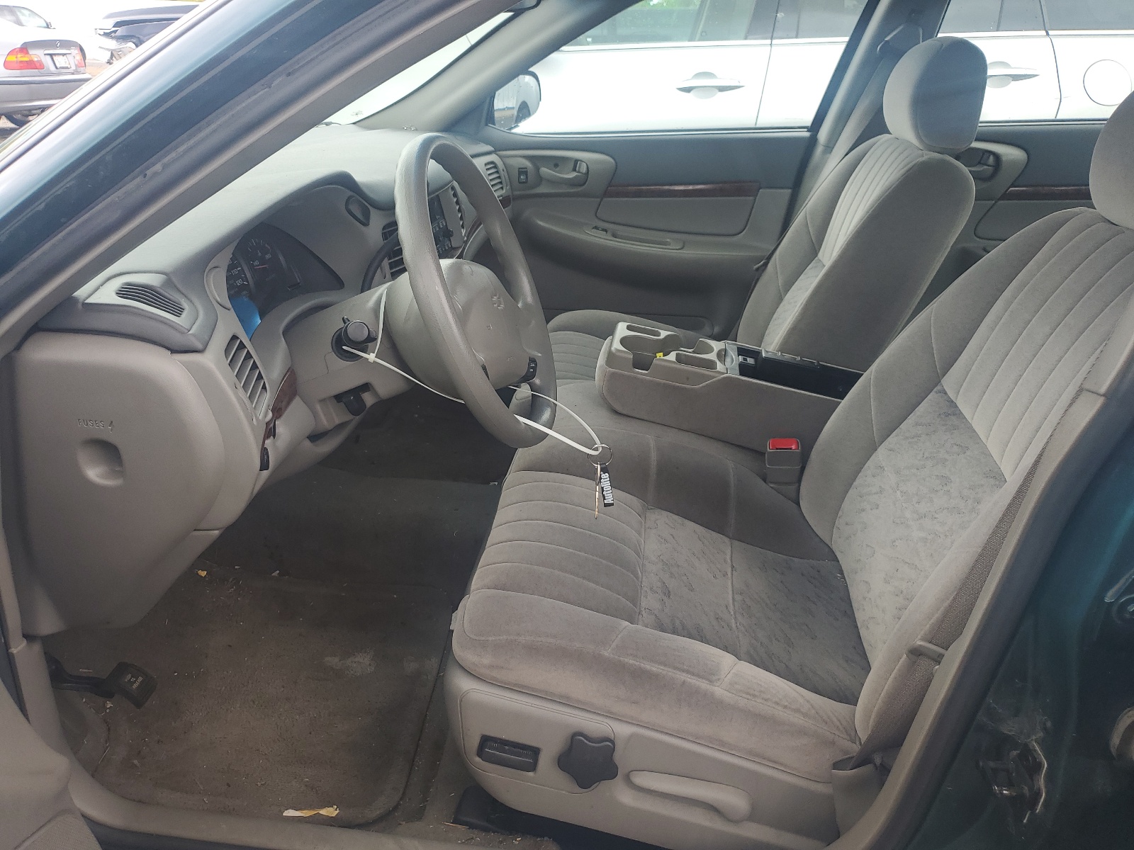 2G1WF55E019270047 2001 Chevrolet Impala