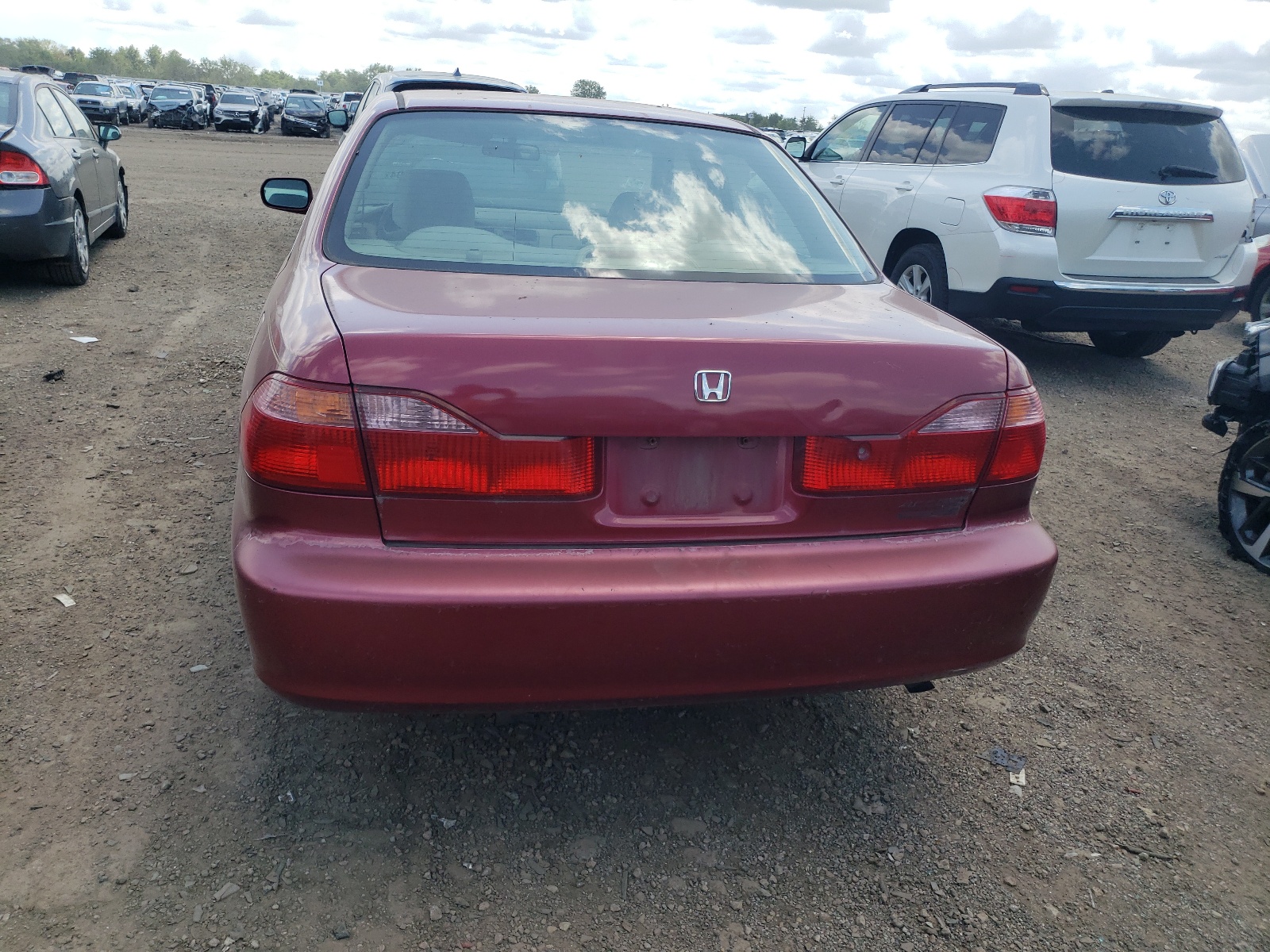 JHMCG5677YC023648 2000 Honda Accord Se