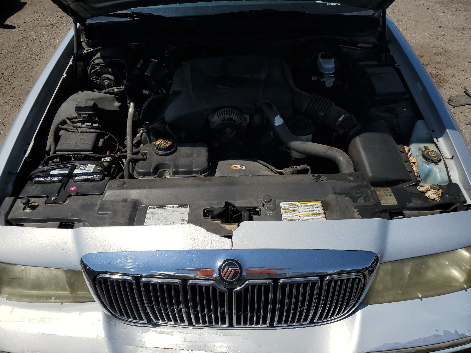 2MEFM74W1YX711174 2000 Mercury Grand Marquis Gs