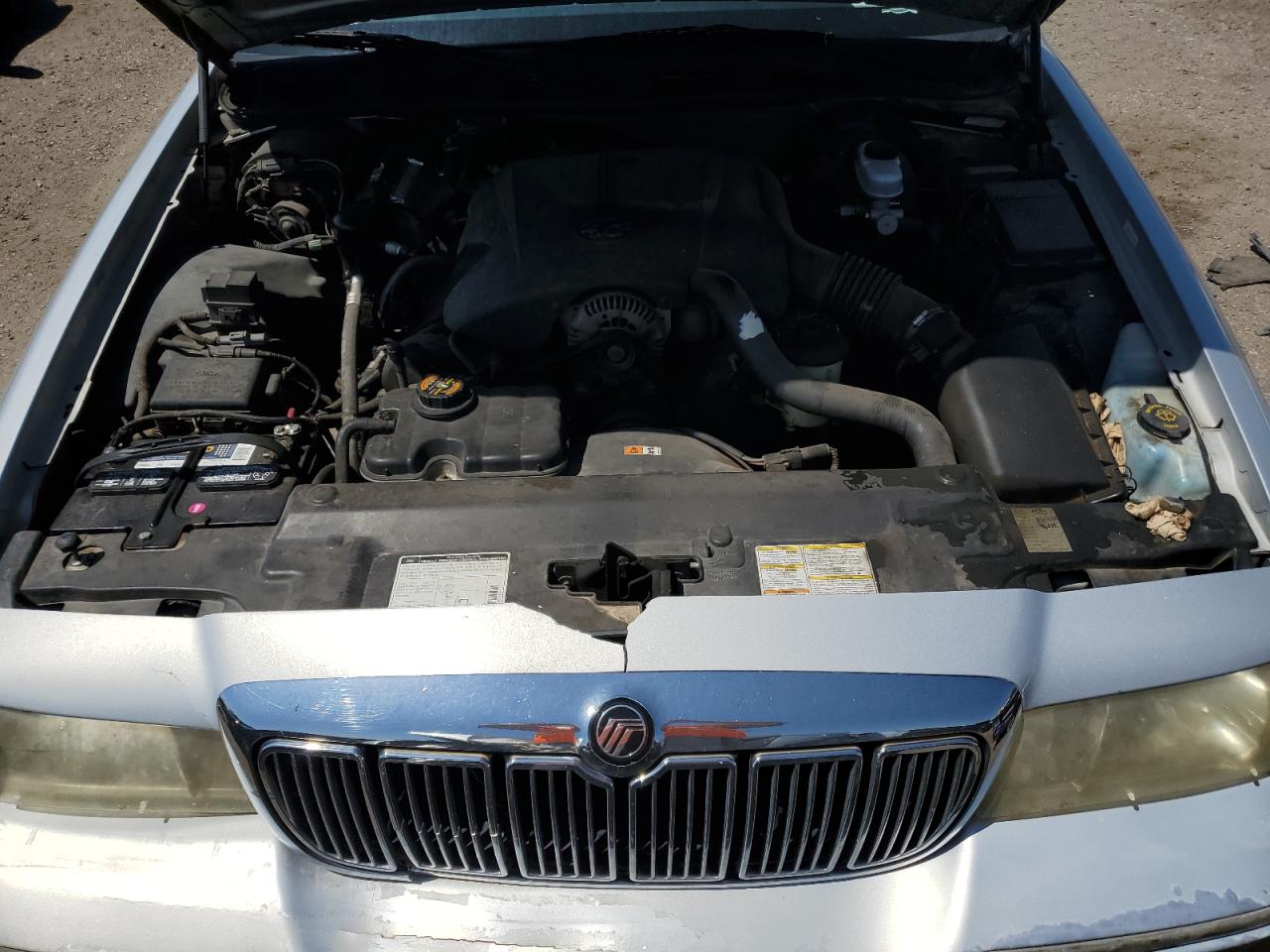 2000 Mercury Grand Marquis Gs VIN: 2MEFM74W1YX711174 Lot: 63032104