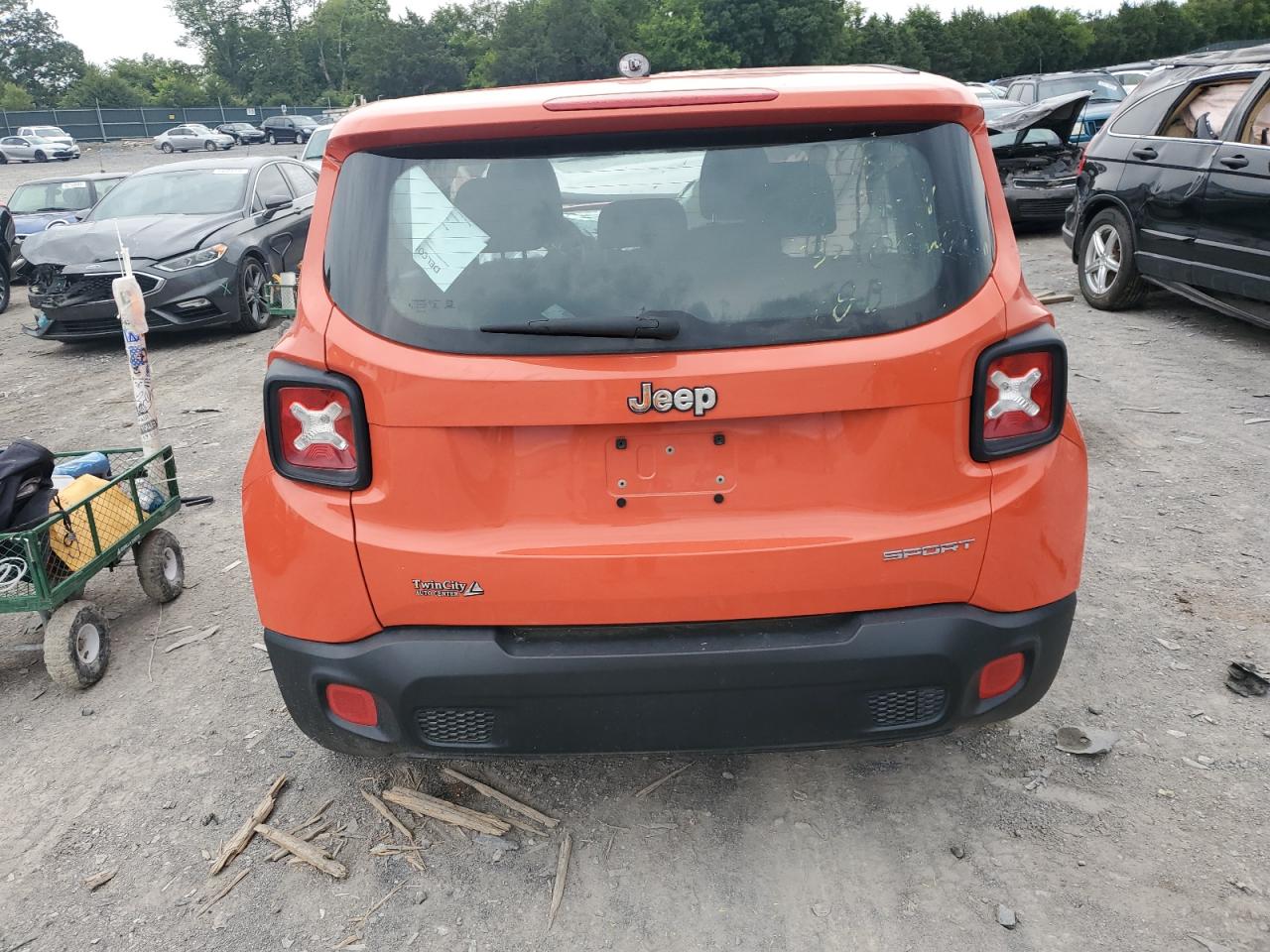 2017 Jeep Renegade Sport VIN: ZACCJAAB9HPF85893 Lot: 62525804