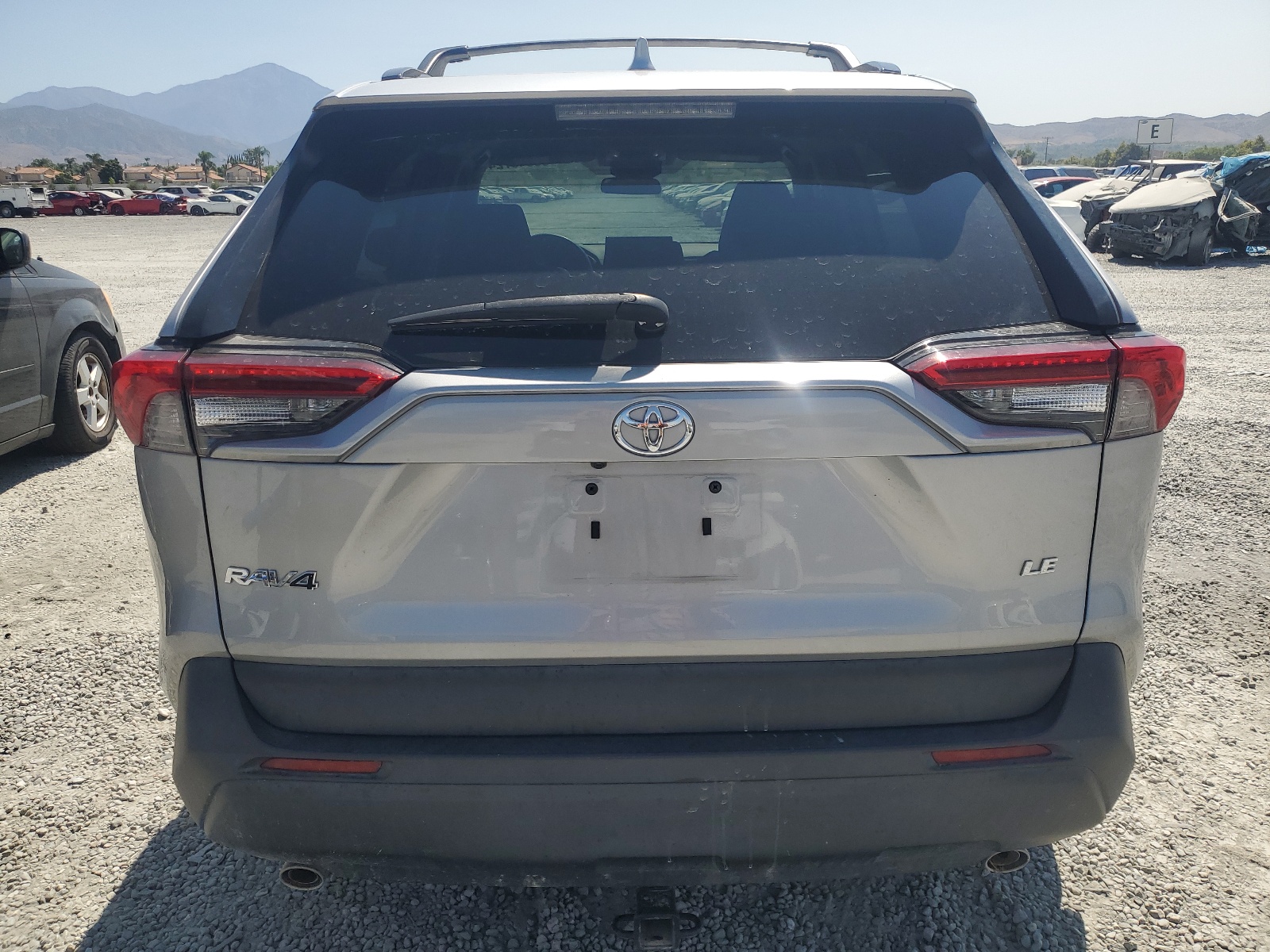 2T3H1RFV2KW023124 2019 Toyota Rav4 Le