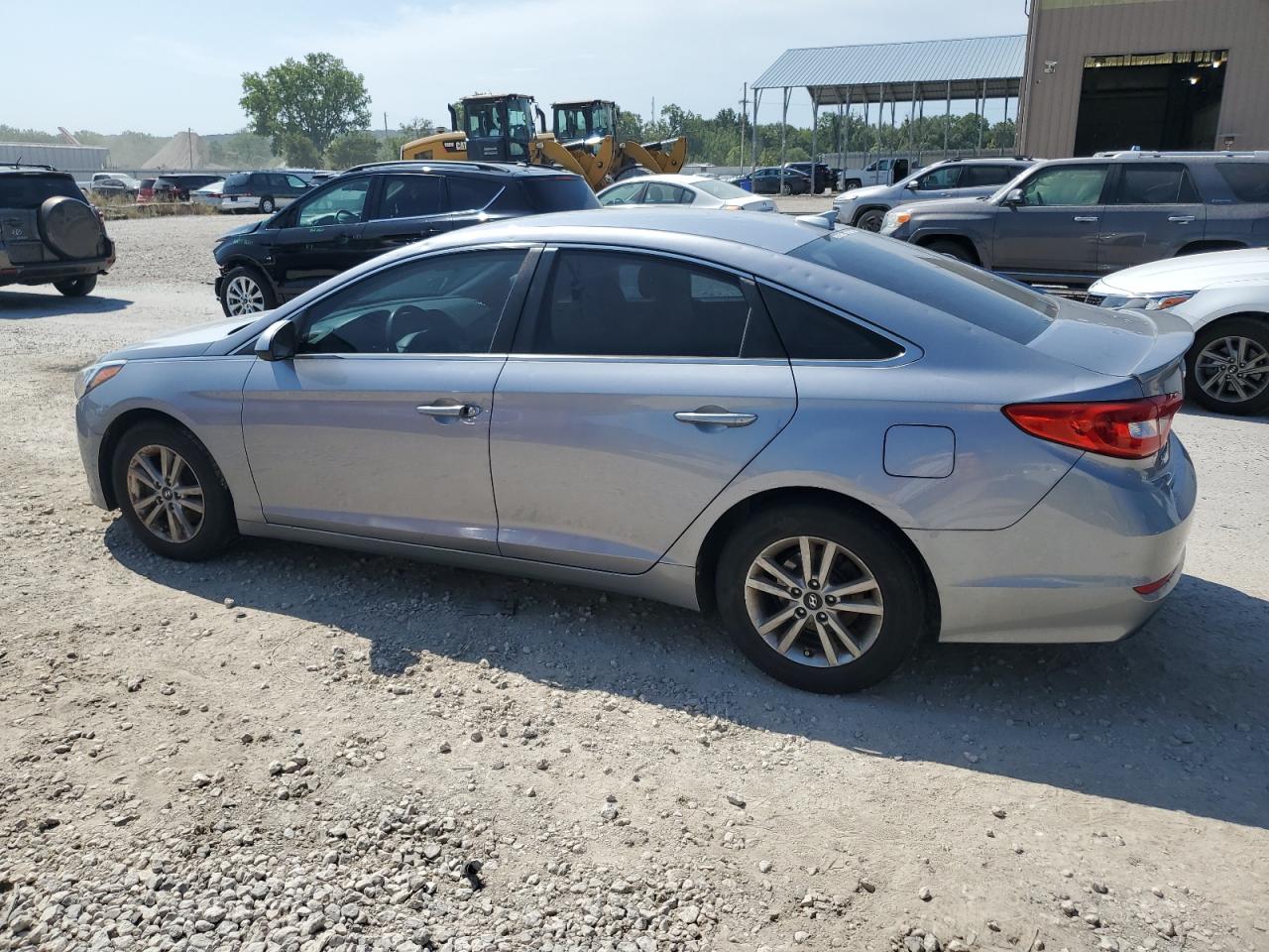 5NPE24AF9FH122314 2015 HYUNDAI SONATA - Image 2