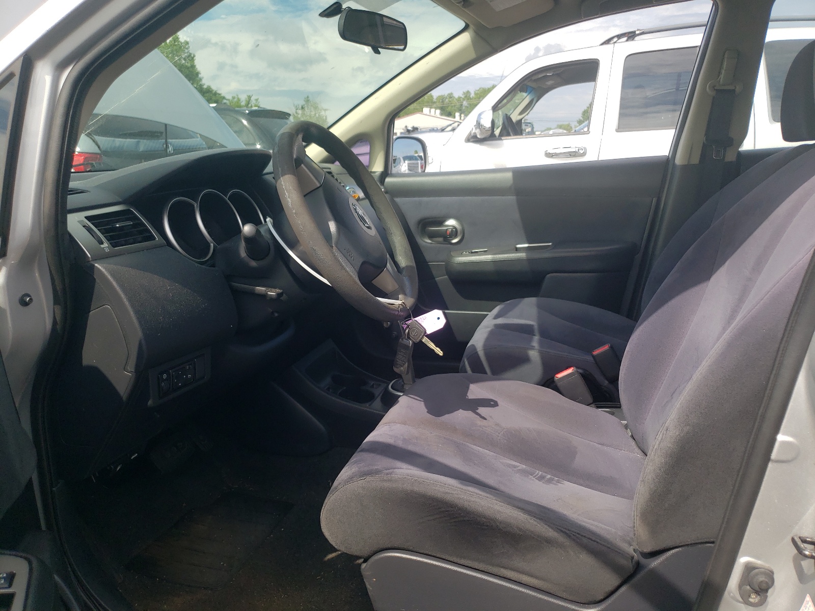 3N1BC11E57L425715 2007 Nissan Versa S