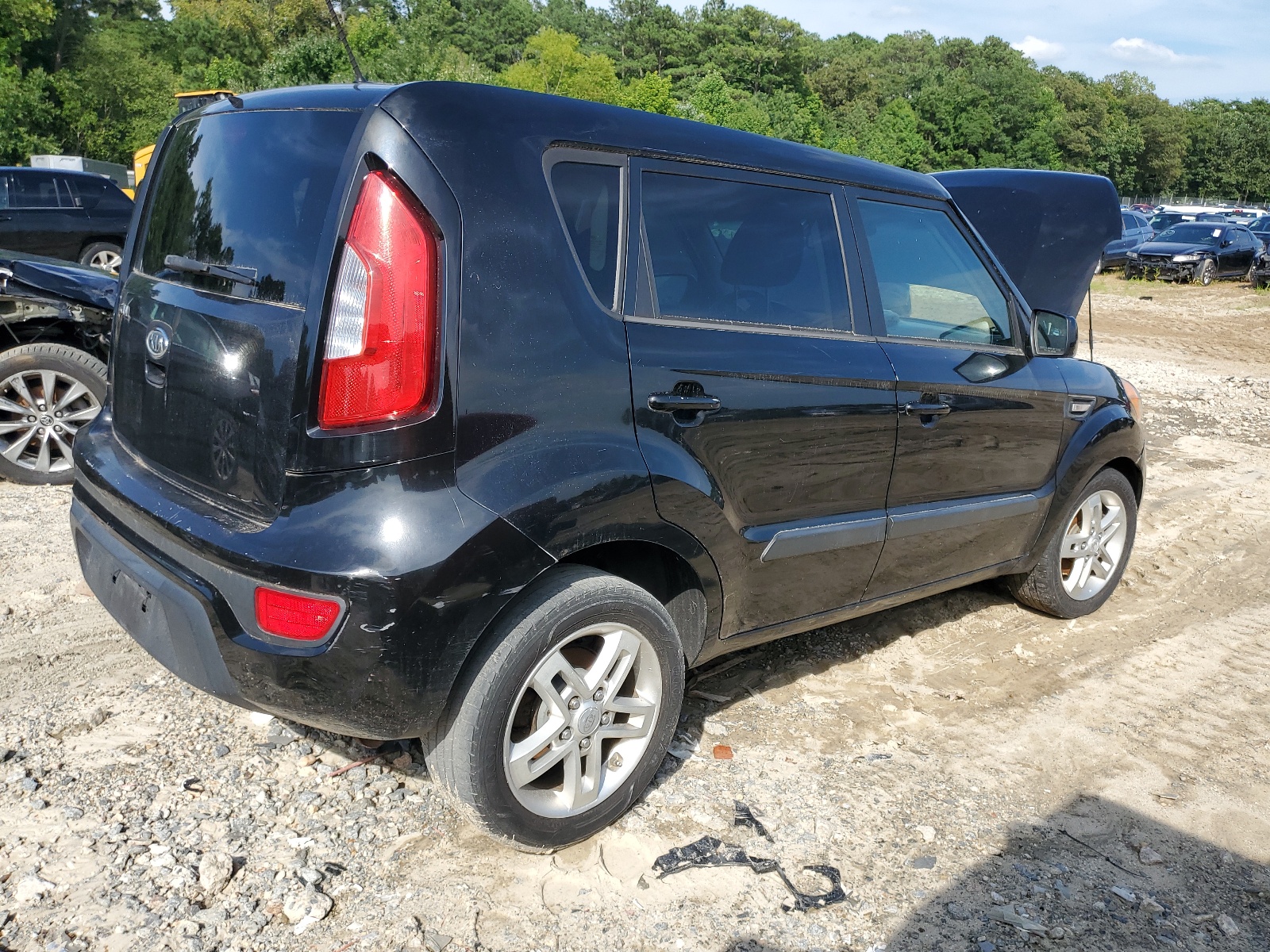 2012 Kia Soul vin: KNDJT2A50C7451796