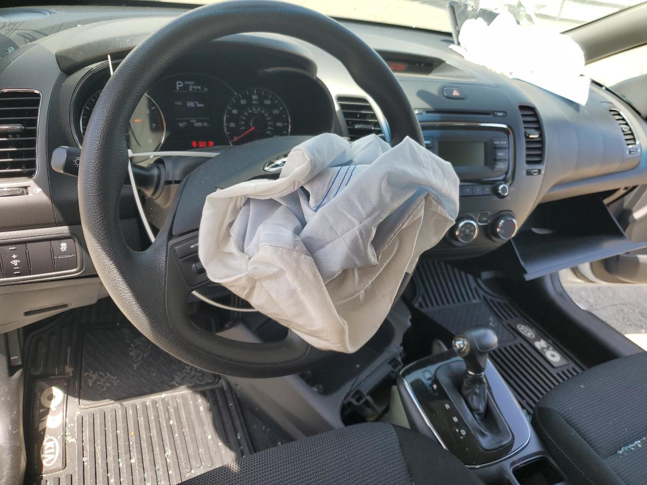 2017 Kia Forte Lx VIN: 3KPFK4A79HE041589 Lot: 63413864