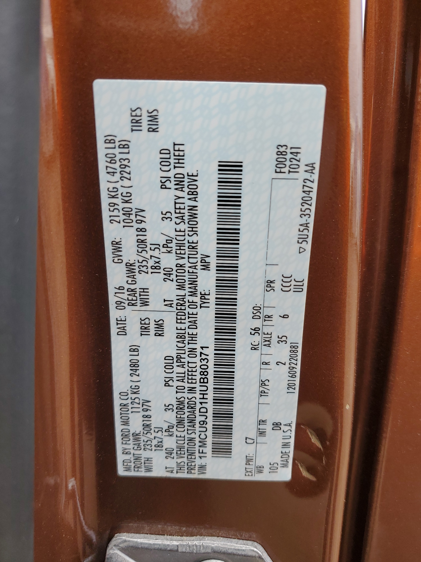 1FMCU9JD1HUB80371 2017 Ford Escape Titanium