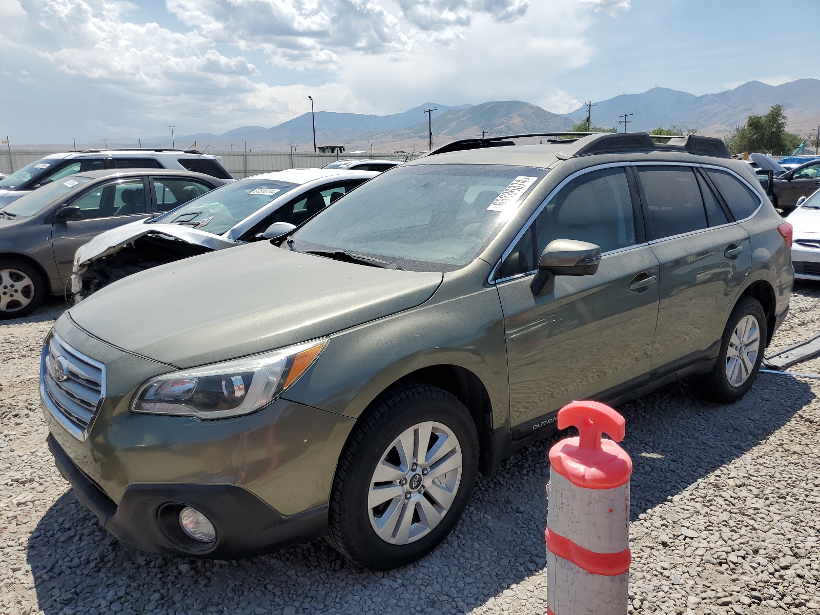 2016 Subaru Outback 2.5I Premium vin: 4S4BSAHC0G3280787