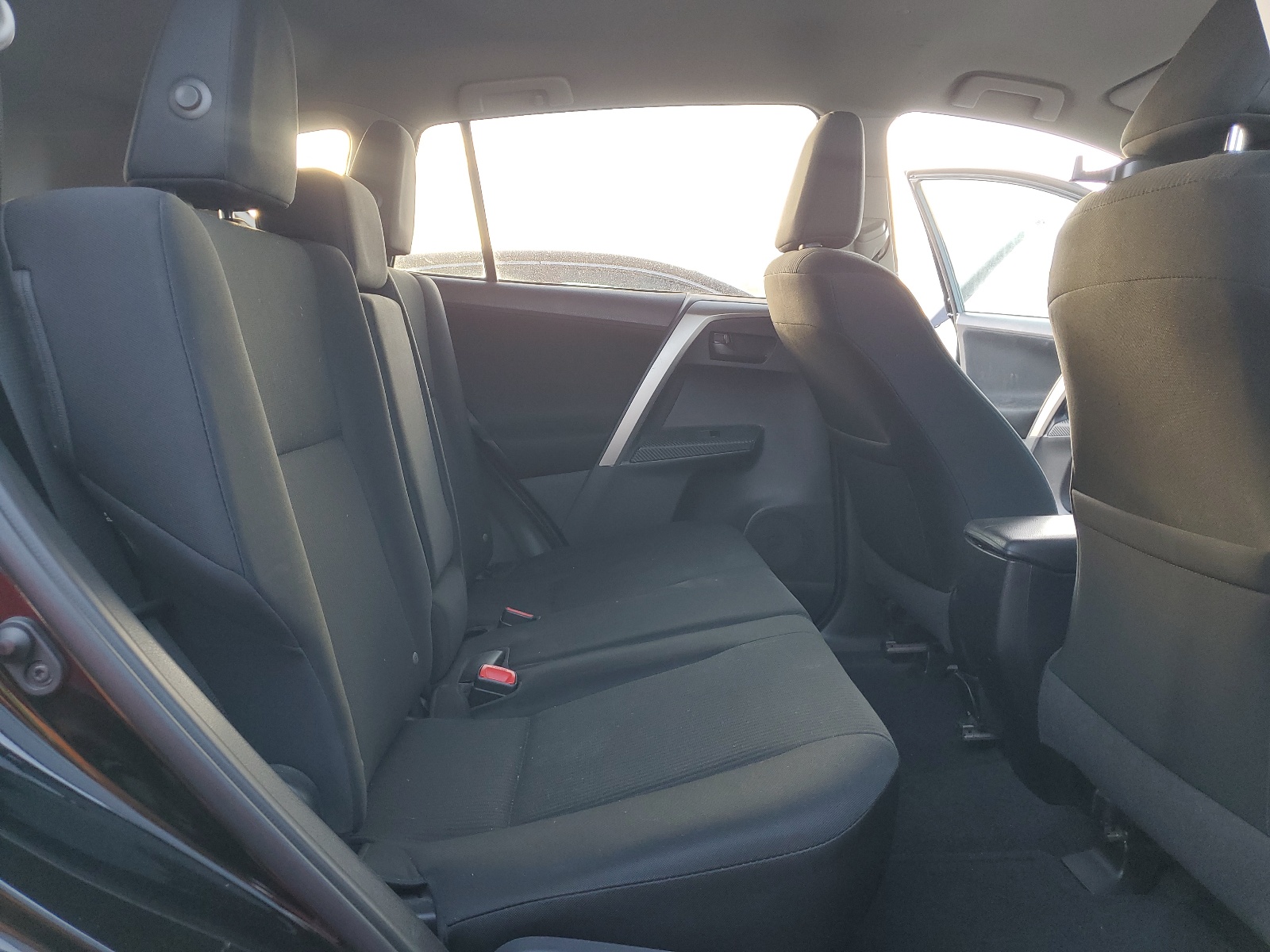 2T3BFREV8FW380550 2015 Toyota Rav4 Le