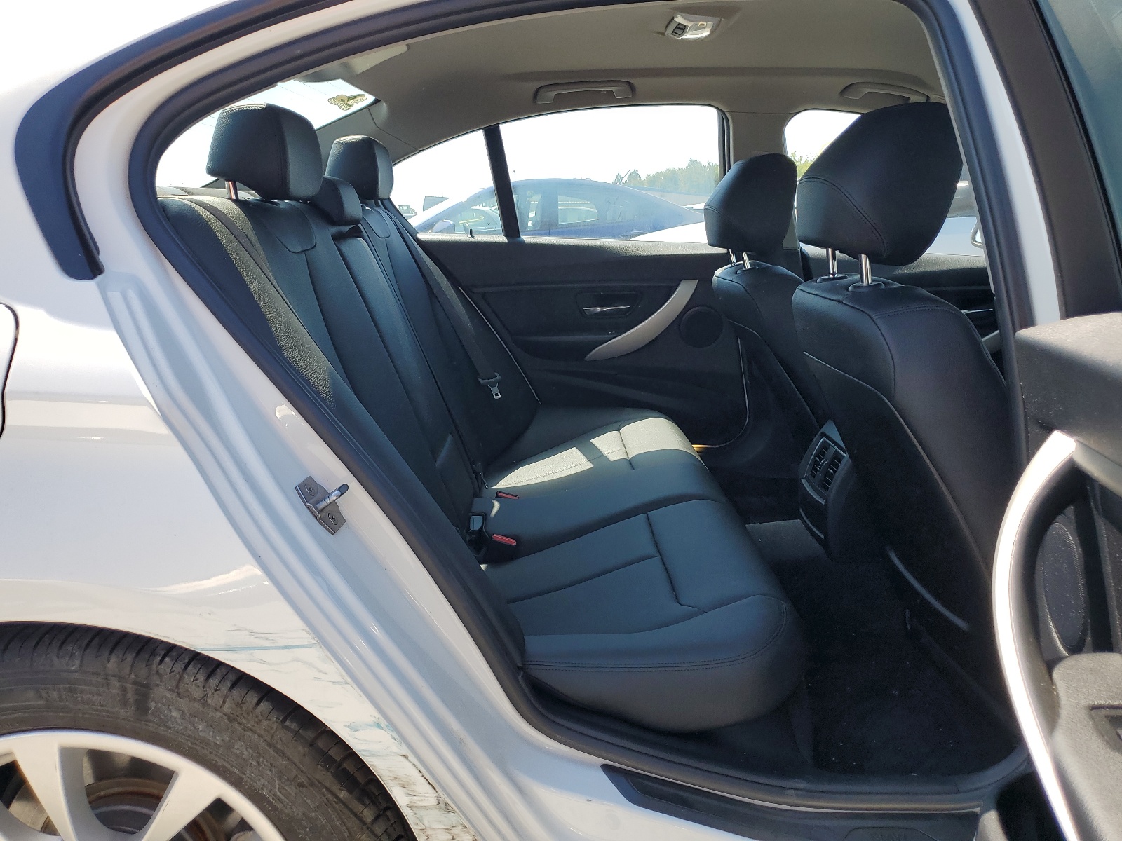 WBA8E1G5XGNT38348 2016 BMW 320 I