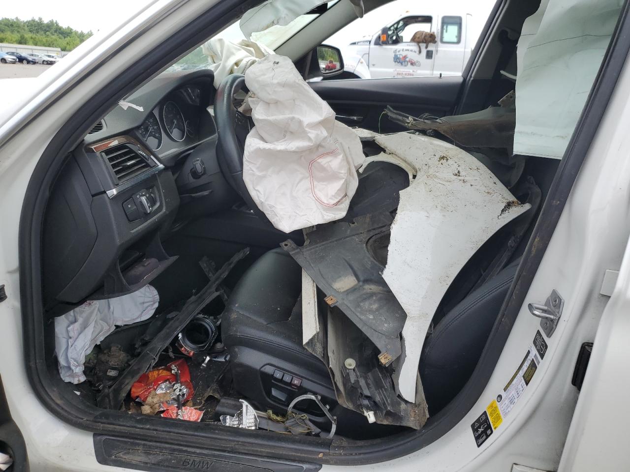 2015 BMW 335 Xi VIN: WBA3B9C59FP982773 Lot: 62273864