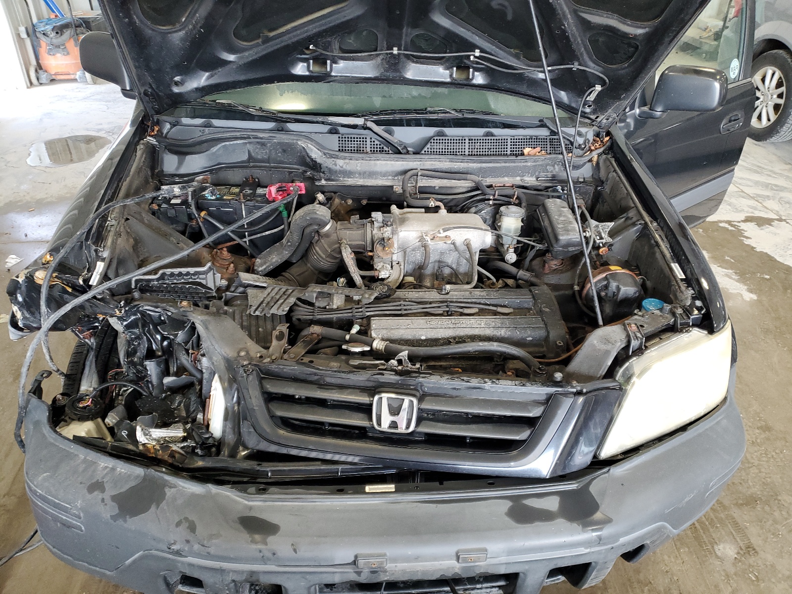 JHLRD1840WC106385 1998 Honda Cr-V Lx