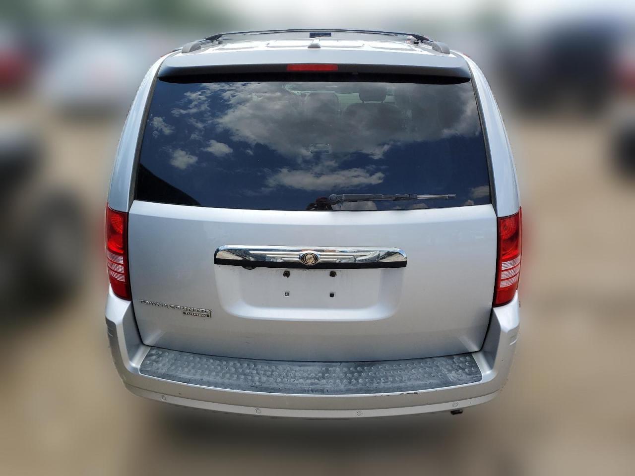 2008 Chrysler Town & Country Touring VIN: 2A8HR54P58R728727 Lot: 63894114