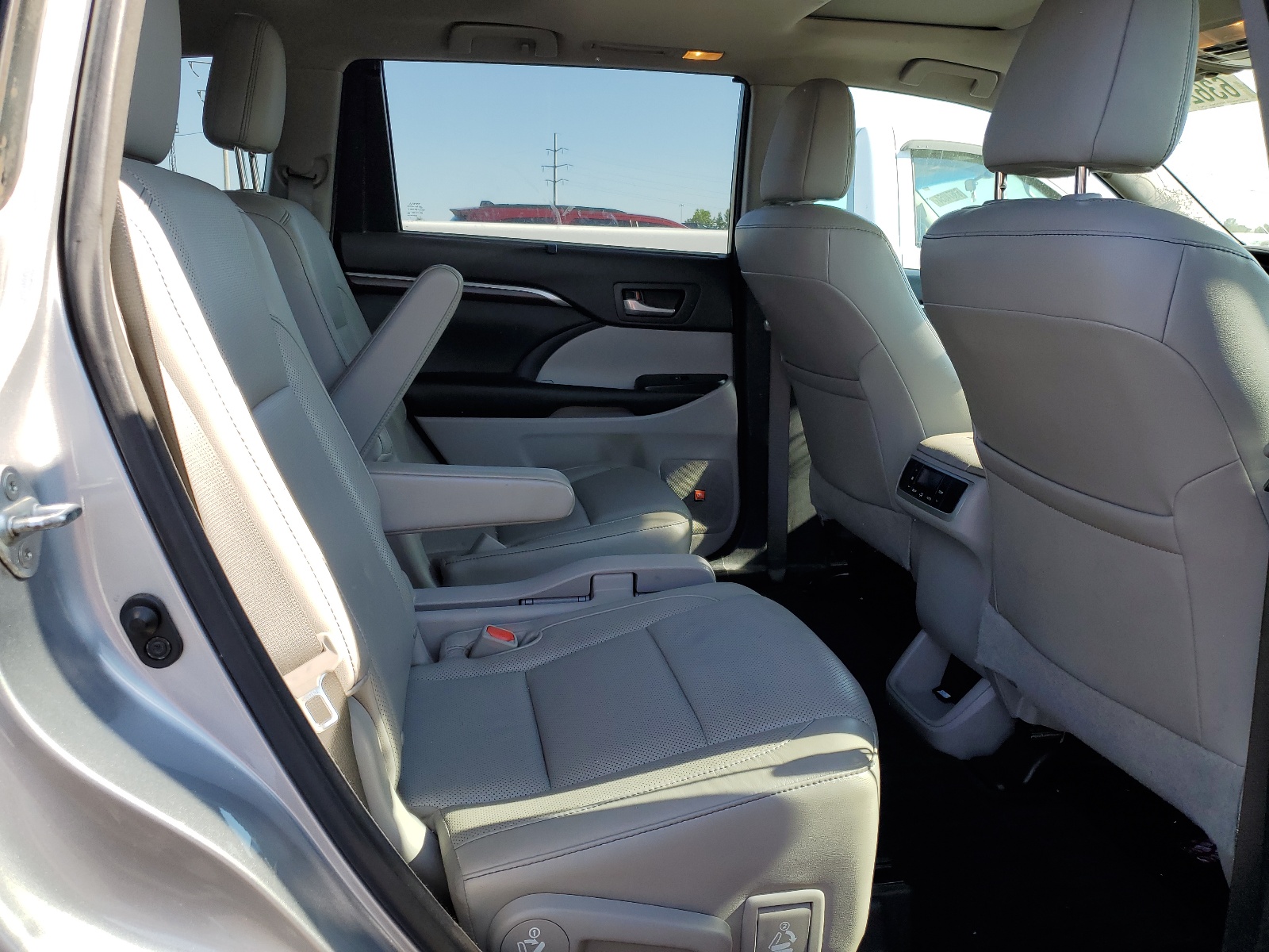 5TDDKRFH3FS214533 2015 Toyota Highlander Limited